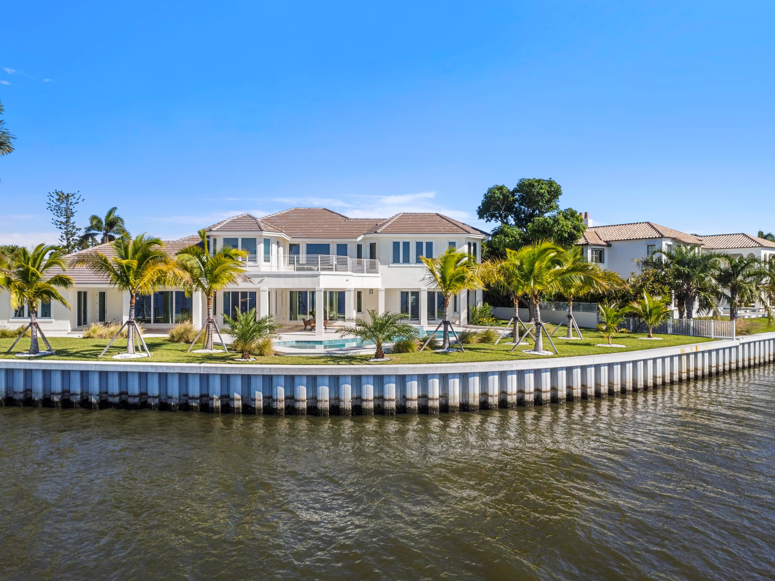 526 Point Lane, Vero Beach, FL 32963 — photo 2 of 65