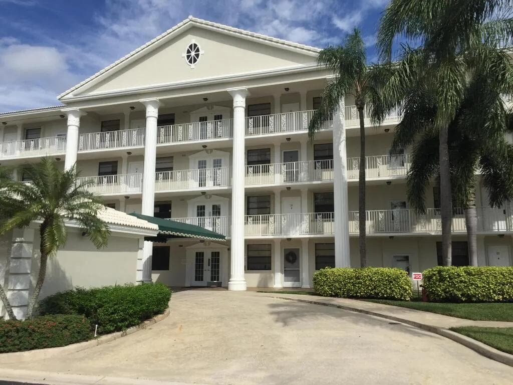 6049 Balboa Circle 202, Boca Raton, FL 33433 — photo 1 of 24