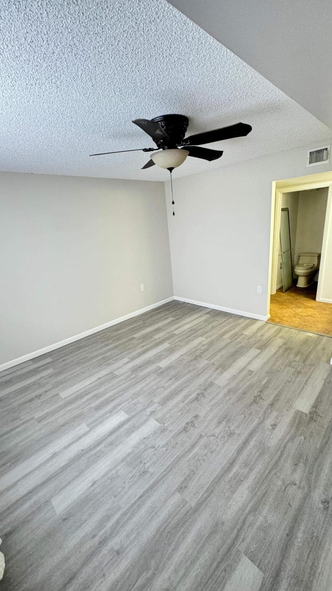 6049 Balboa Circle 202, Boca Raton, FL 33433 — photo 9 of 24