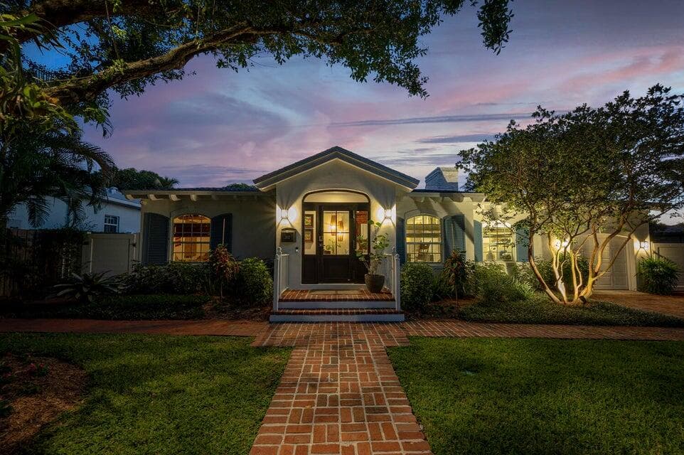 302 NW 16th Street, Delray Beach, FL 33444 — photo 1 of 52