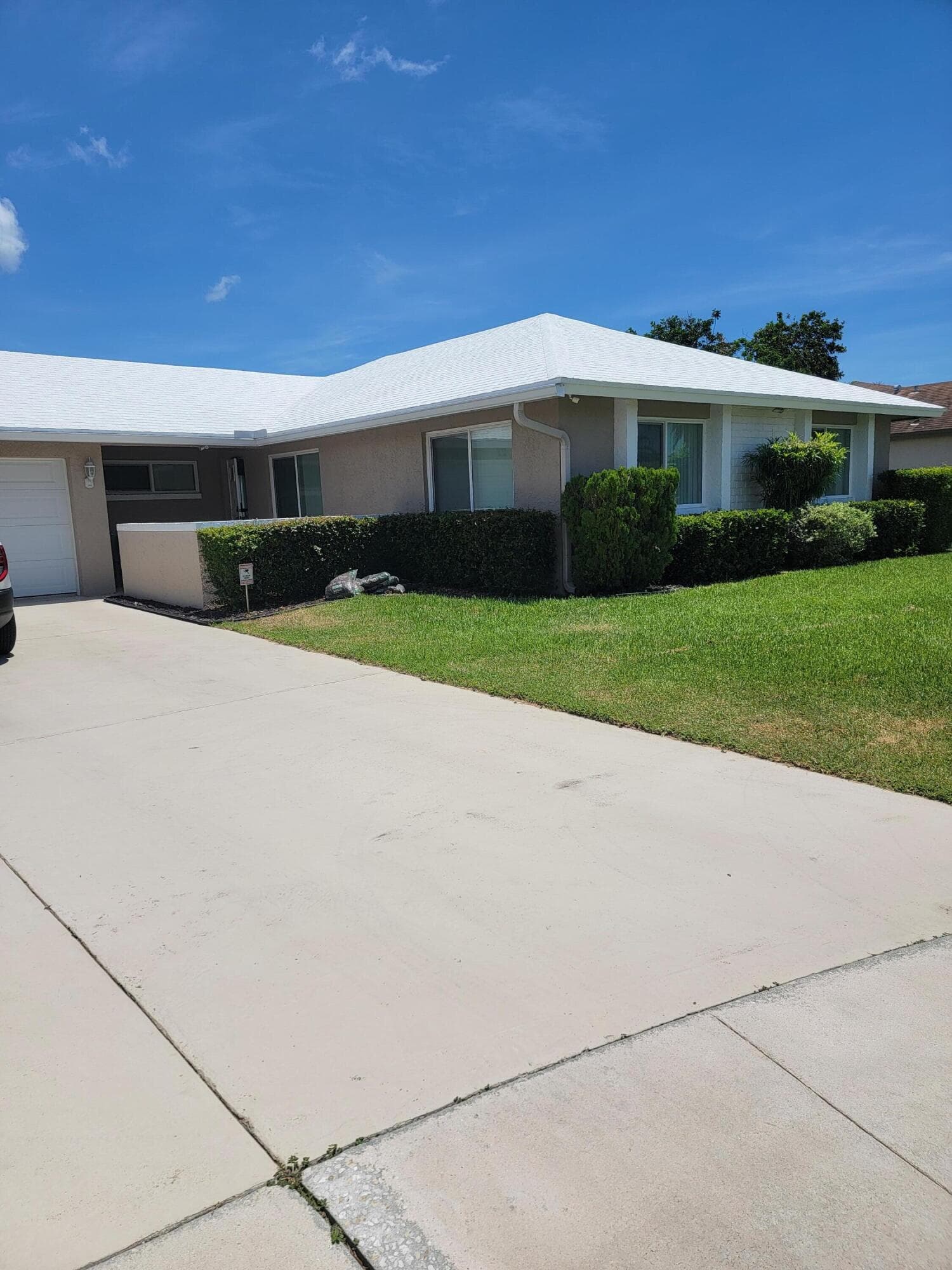 27 Vista Del Rio, Boynton Beach, FL 33426 — photo 3 of 46