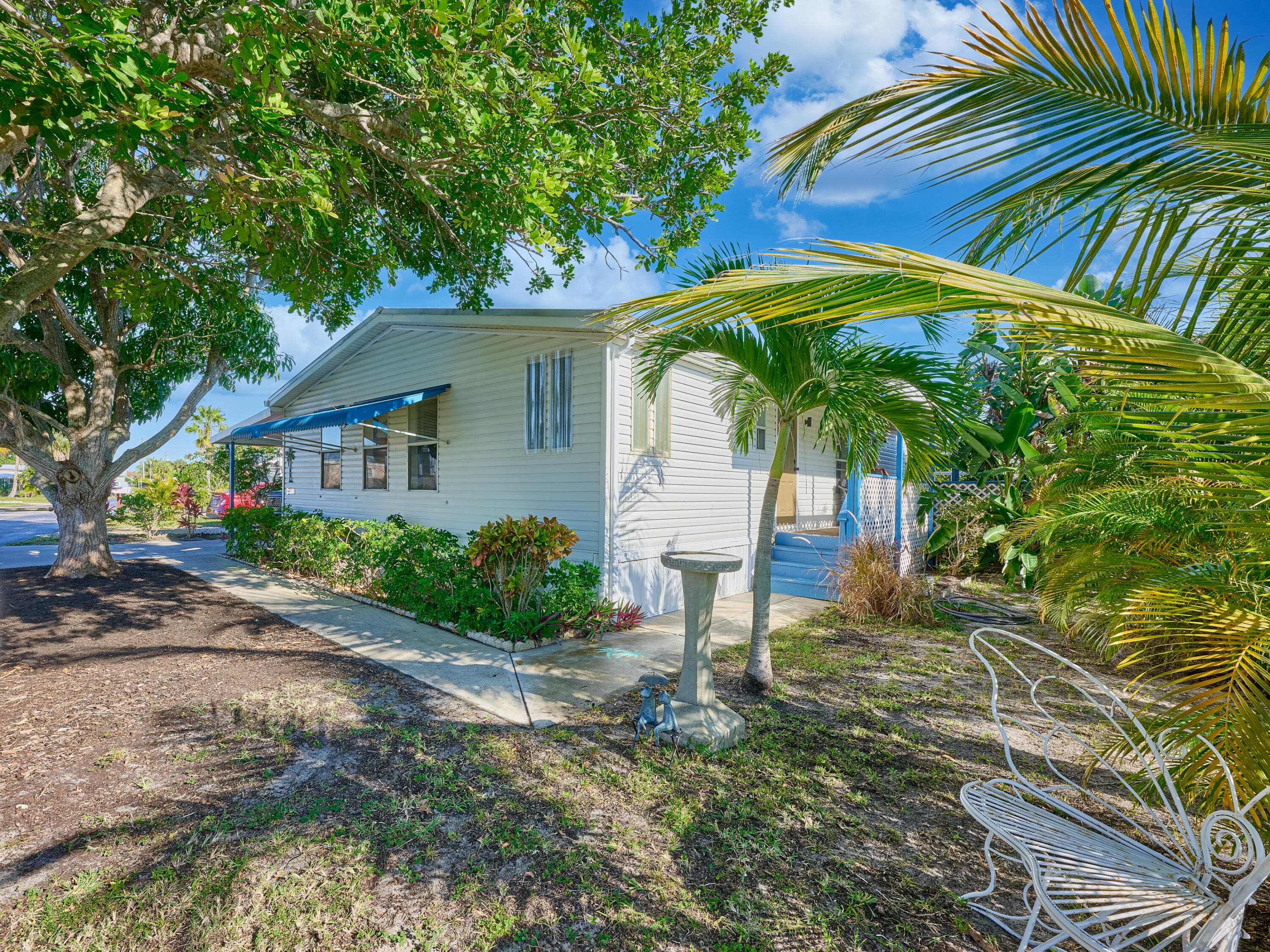 11055 SE Federal Highway 86, Hobe Sound, FL 33455 — photo 1 of 46