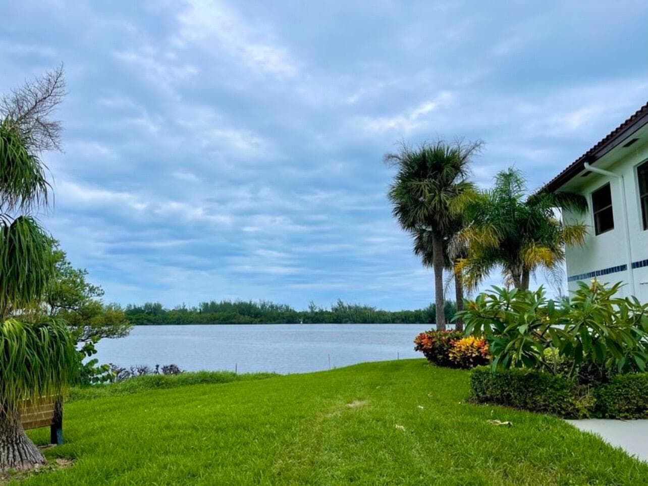 6142 SE Landing Way 9-11, Stuart, FL 34997 — photo 1 of 10