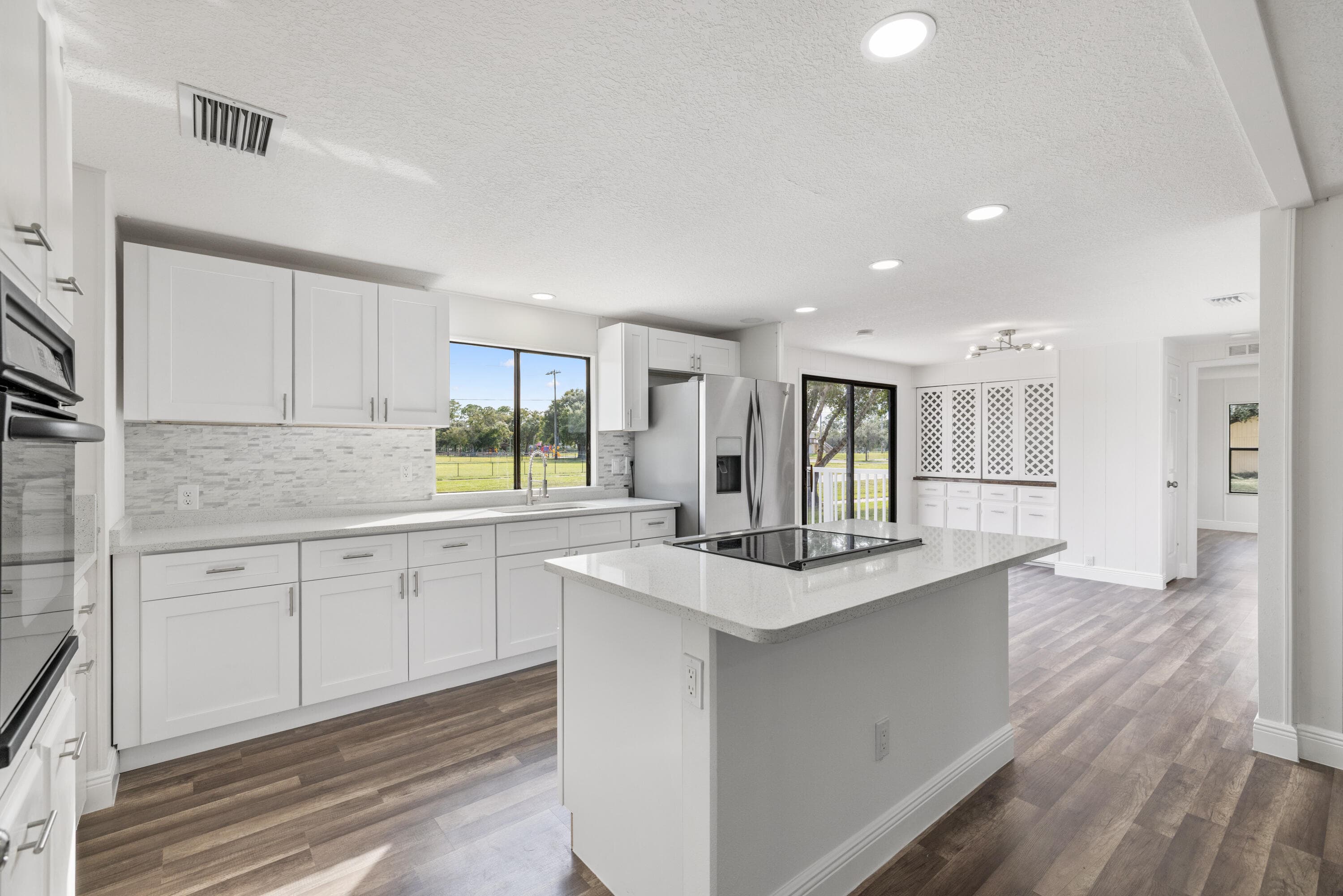 218 S Maple St, Fellsmere, FL 32948 — photo 3 of 14