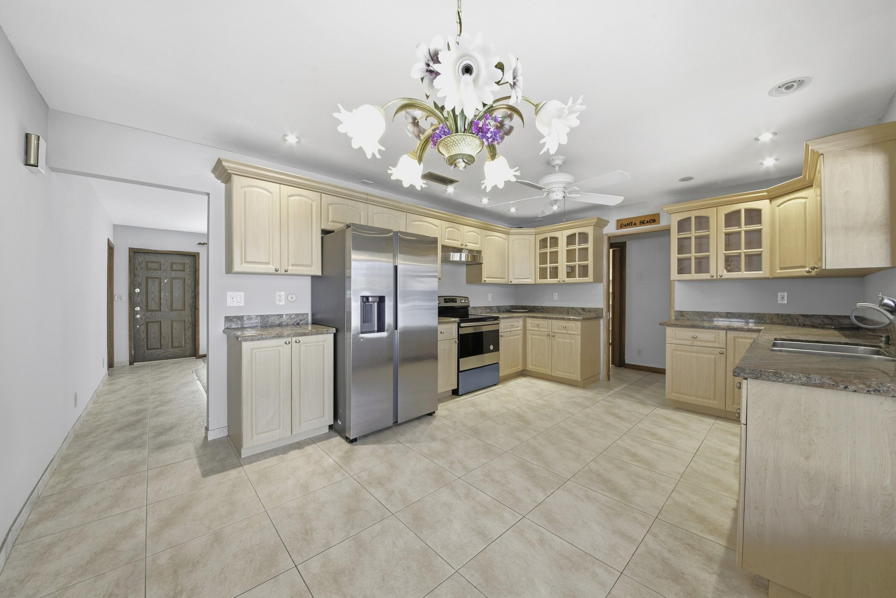 309 SE 4th Street, Dania Beach, FL 33004 — photo 5 of 23