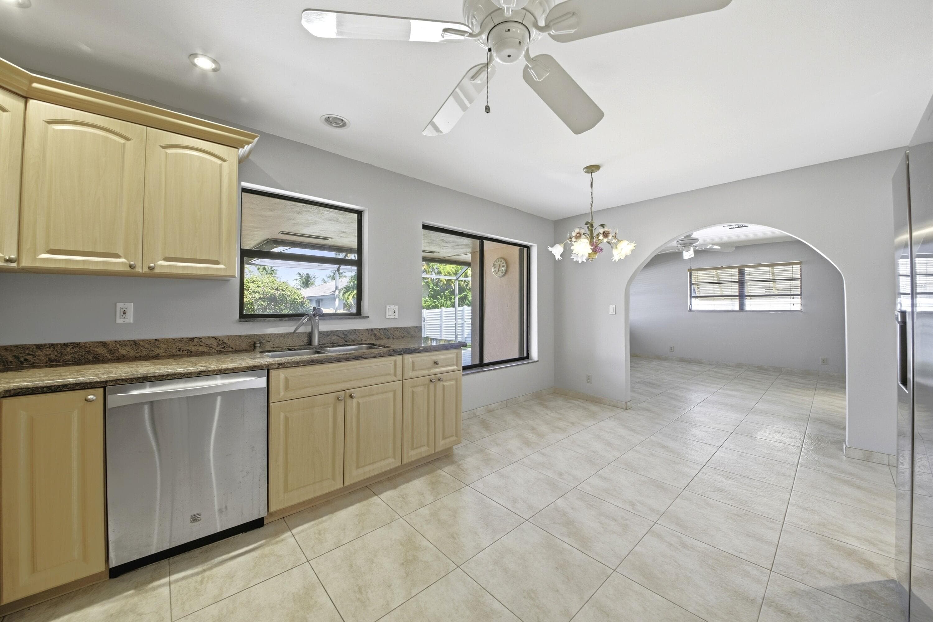 309 SE 4th Street, Dania Beach, FL 33004 — photo 7 of 23