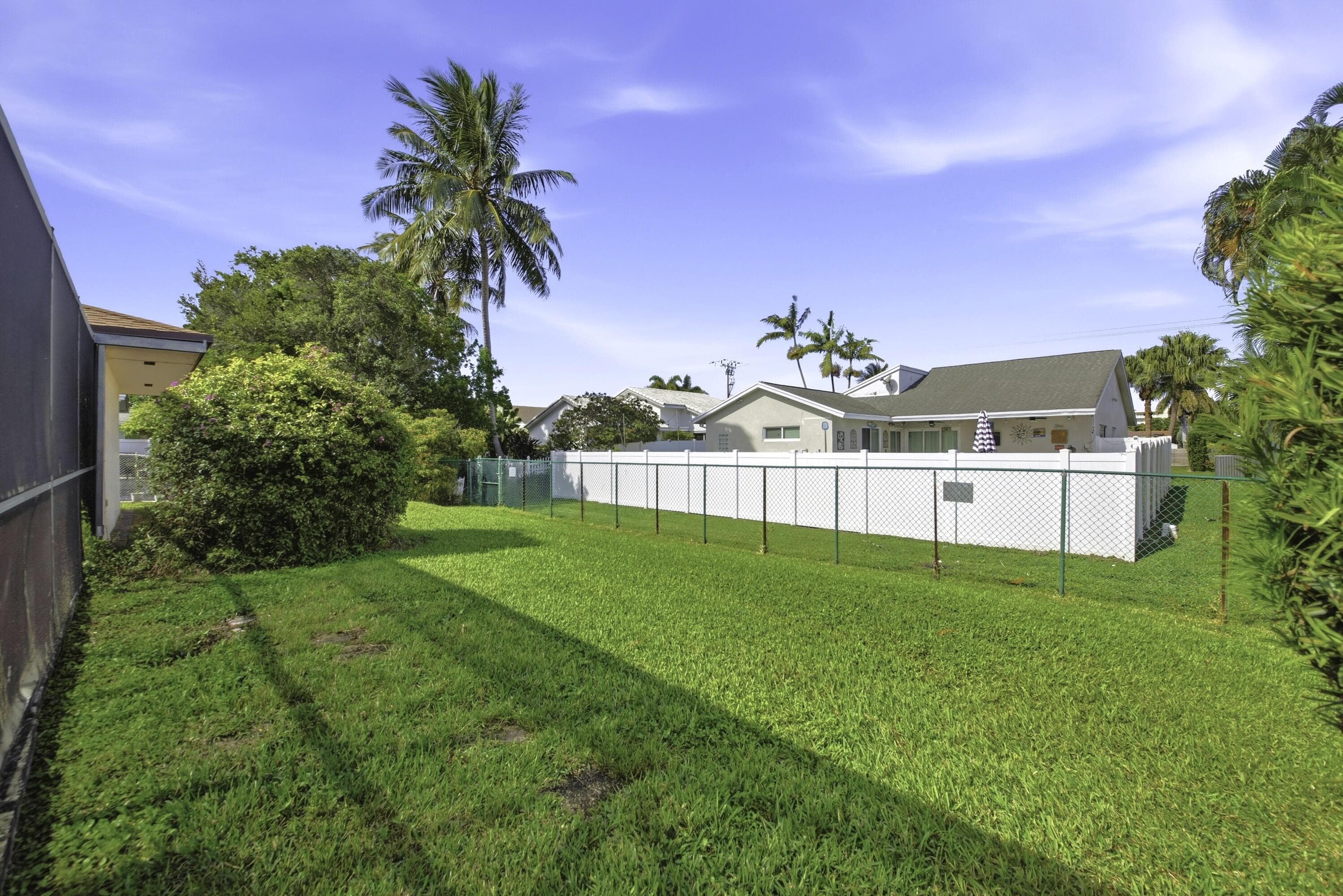 309 SE 4th Street, Dania Beach, FL 33004 — photo 19 of 23