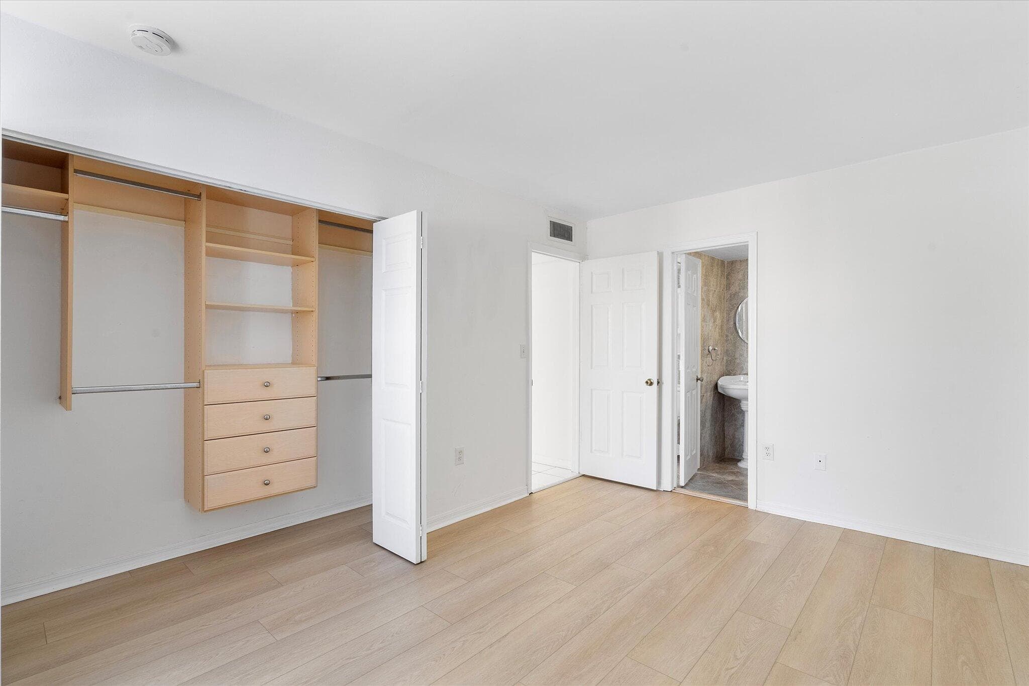 2138 SW 6th Street 301, Miami, FL 33135 — photo 12 of 15