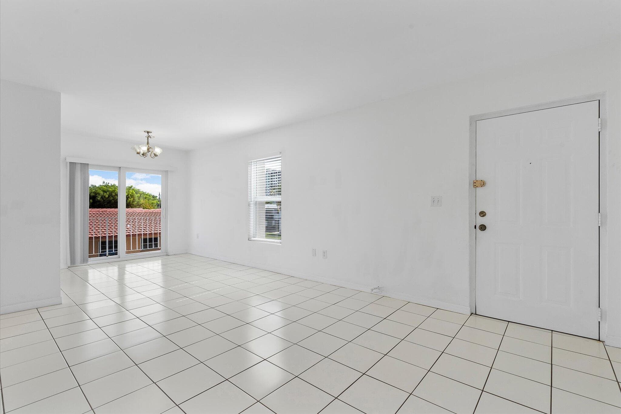 2138 SW 6th Street 301, Miami, FL 33135 — photo 4 of 15