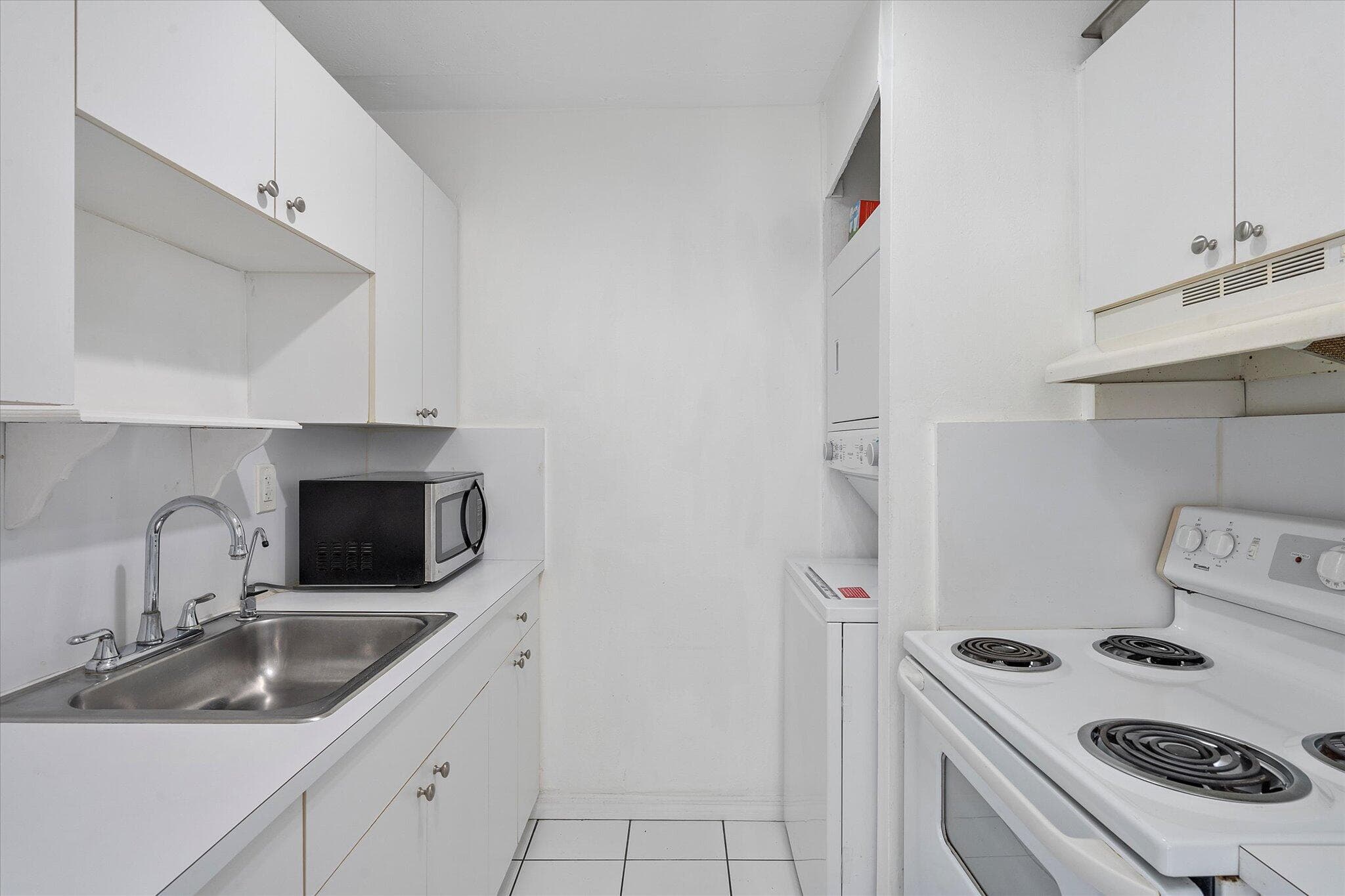 2138 SW 6th Street 301, Miami, FL 33135 — photo 7 of 15
