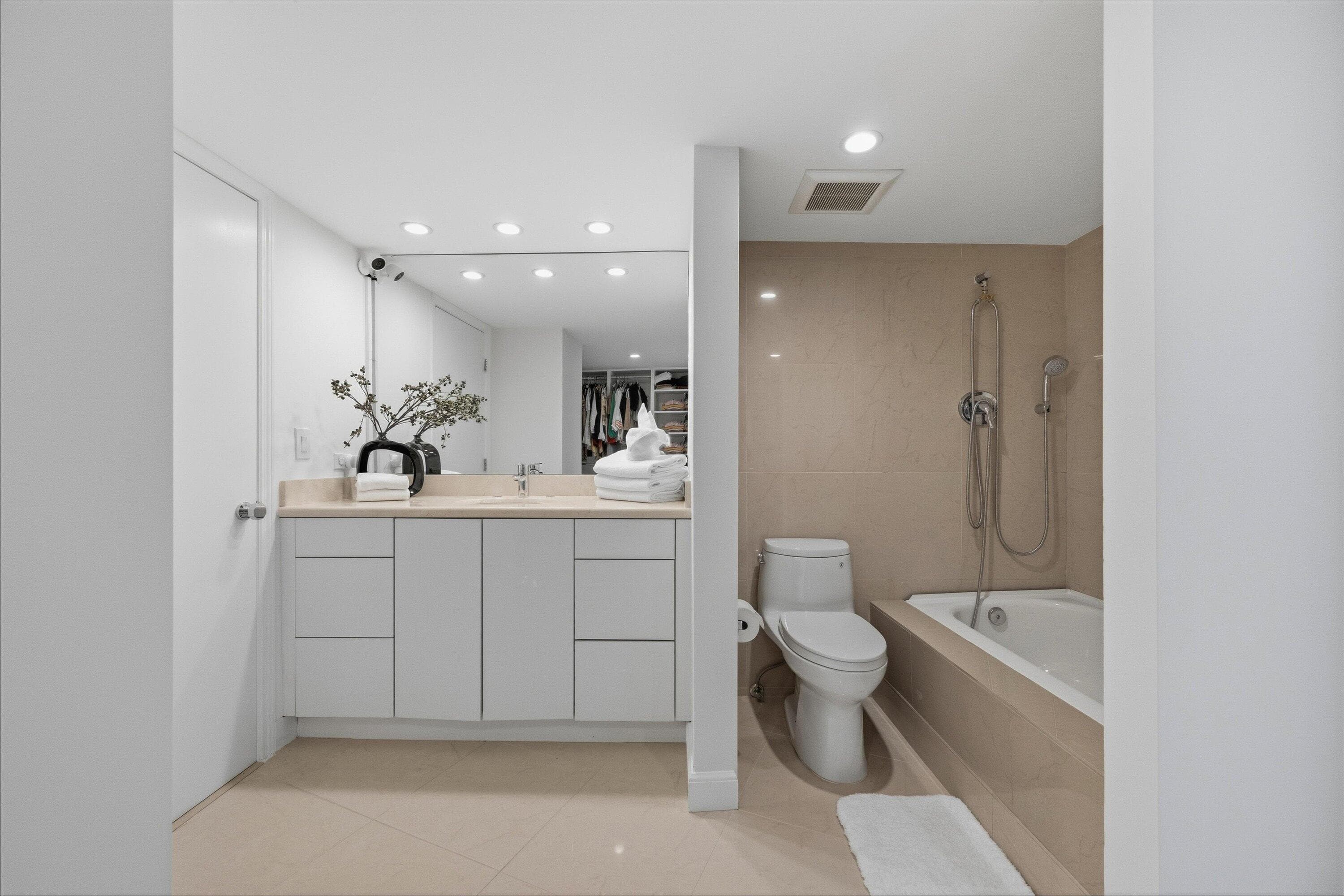 100 Sunrise Avenue 520/521, Palm Beach, FL 33480 — photo 27 of 35