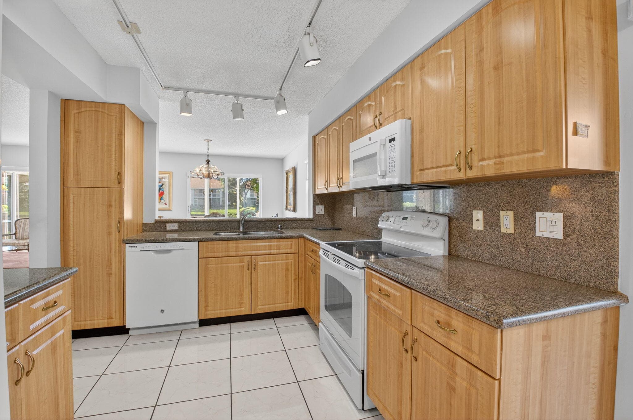 7342 Lake Meadow Way 102, Boynton Beach, FL 33437 — photo 2 of 77