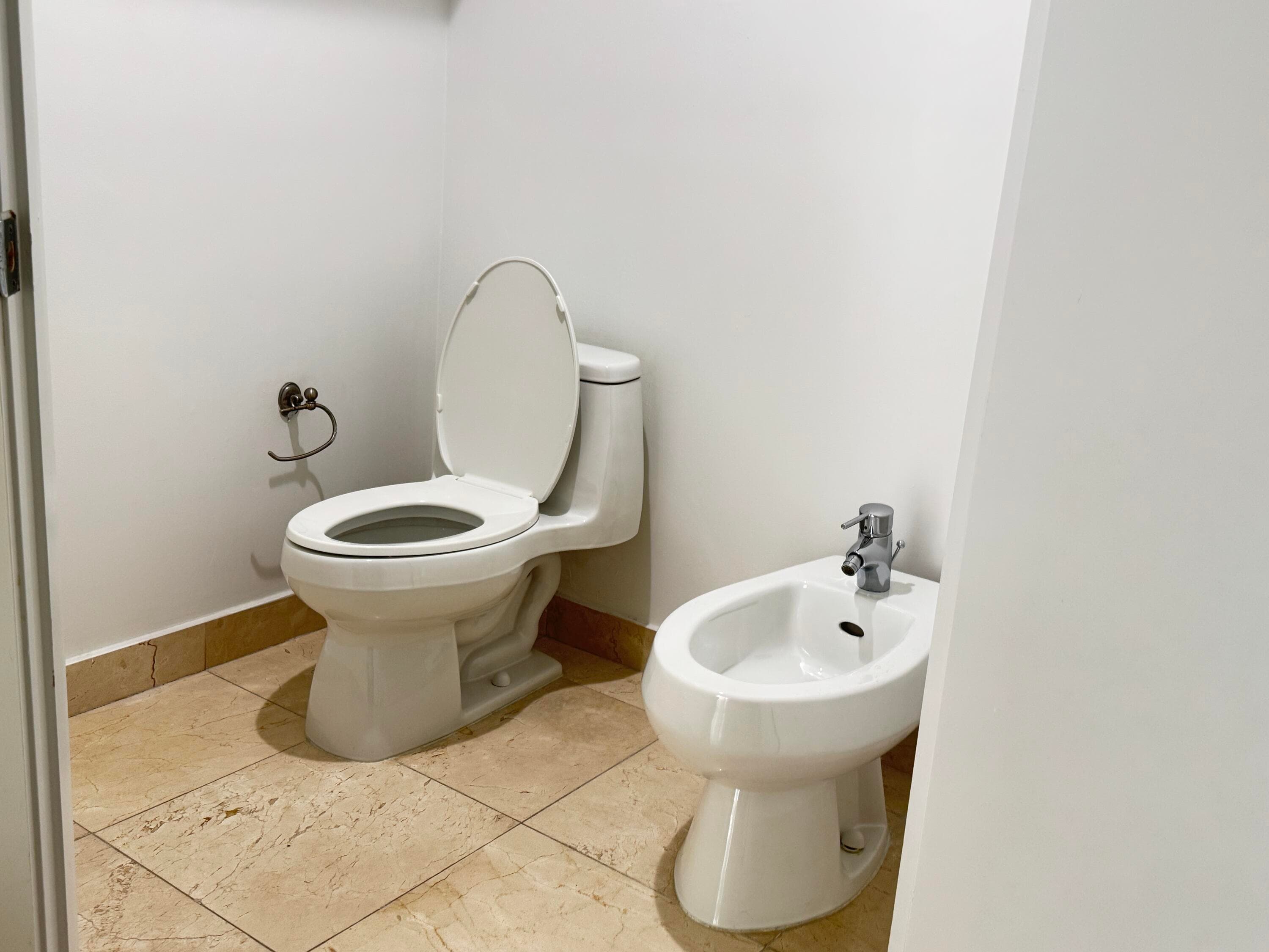 16275 Collins Avenue #1004, Sunny Isles Beach, FL 33160 — photo 18 of 31