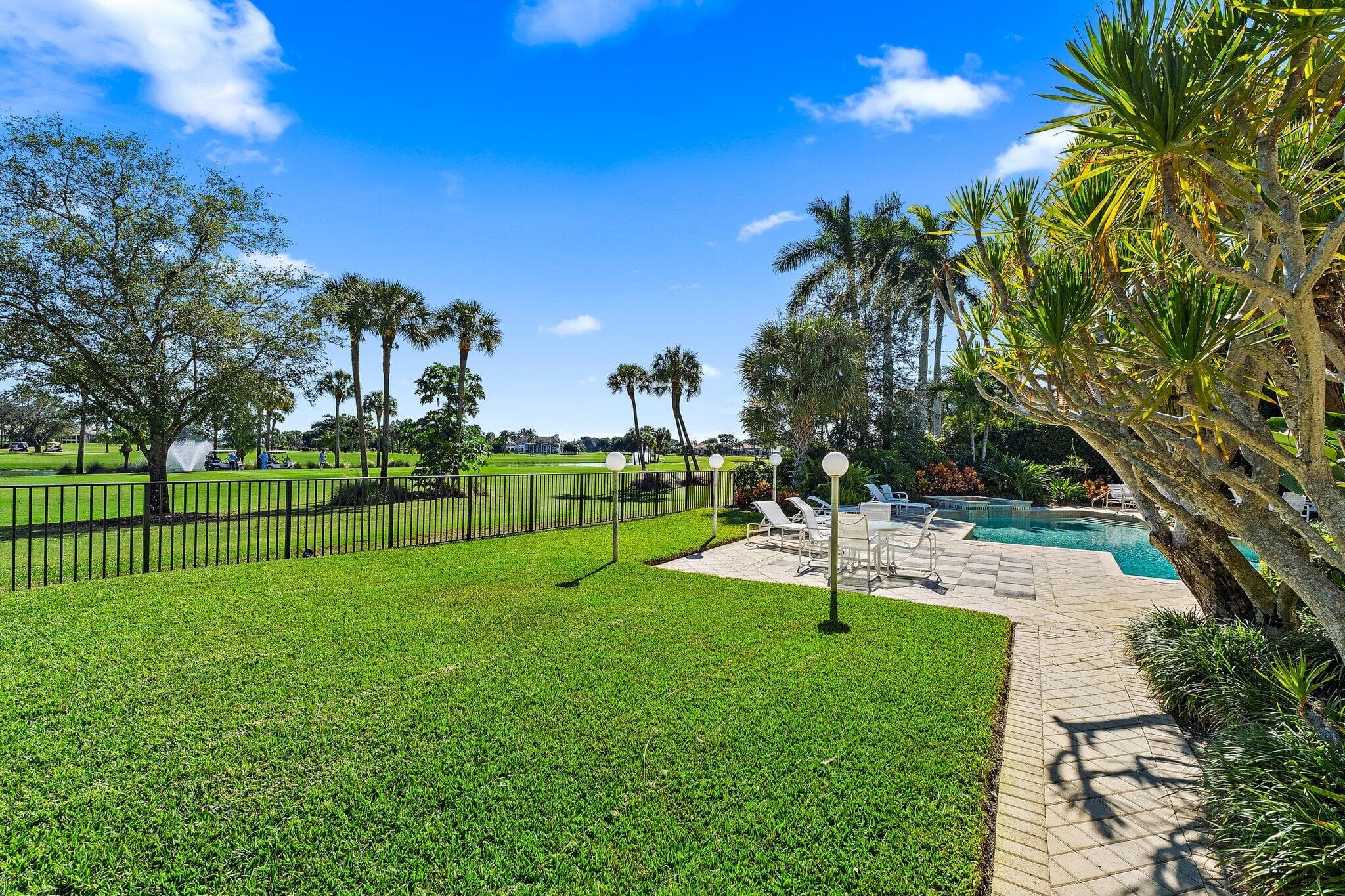 59 Saint George Place, Palm Beach Gardens, FL 33418 — photo 4 of 103