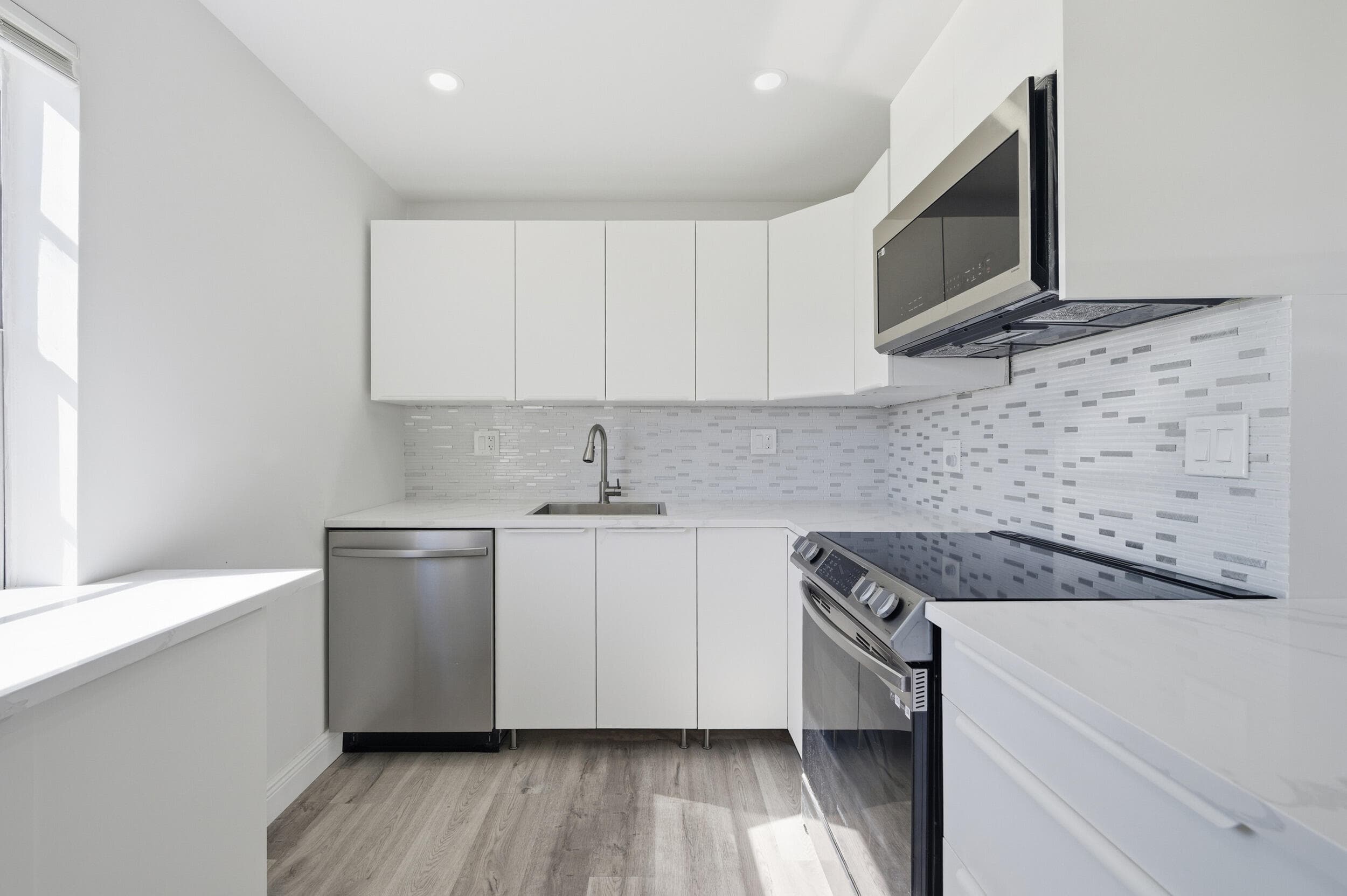 193 Burgundy E, Delray Beach, FL 33484 — photo 2 of 57