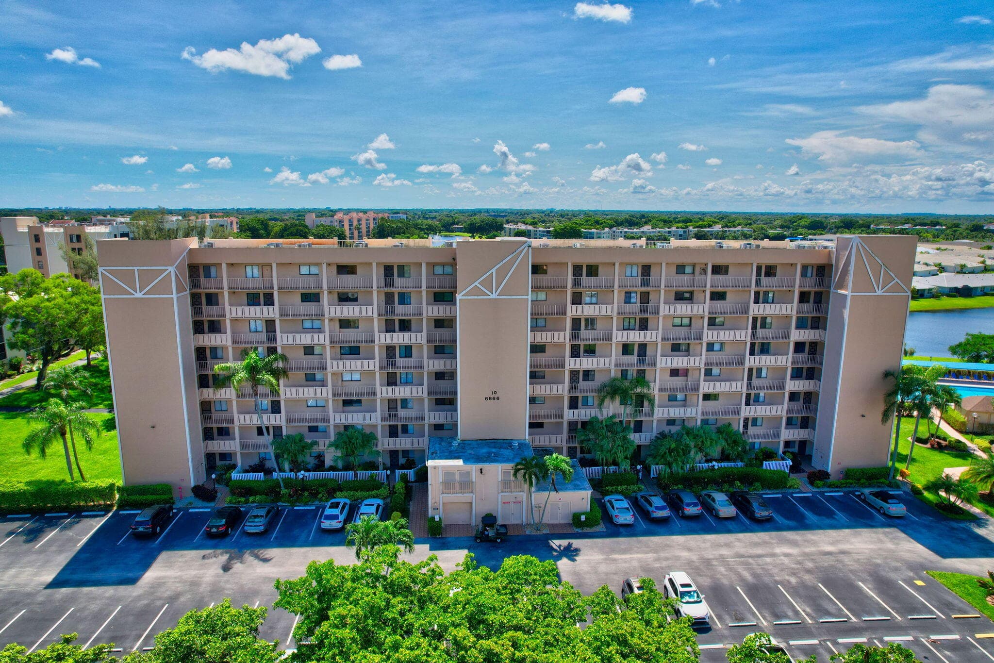 6866 Huntington Lane 806, Delray Beach, FL 33446 — photo 1 of 76