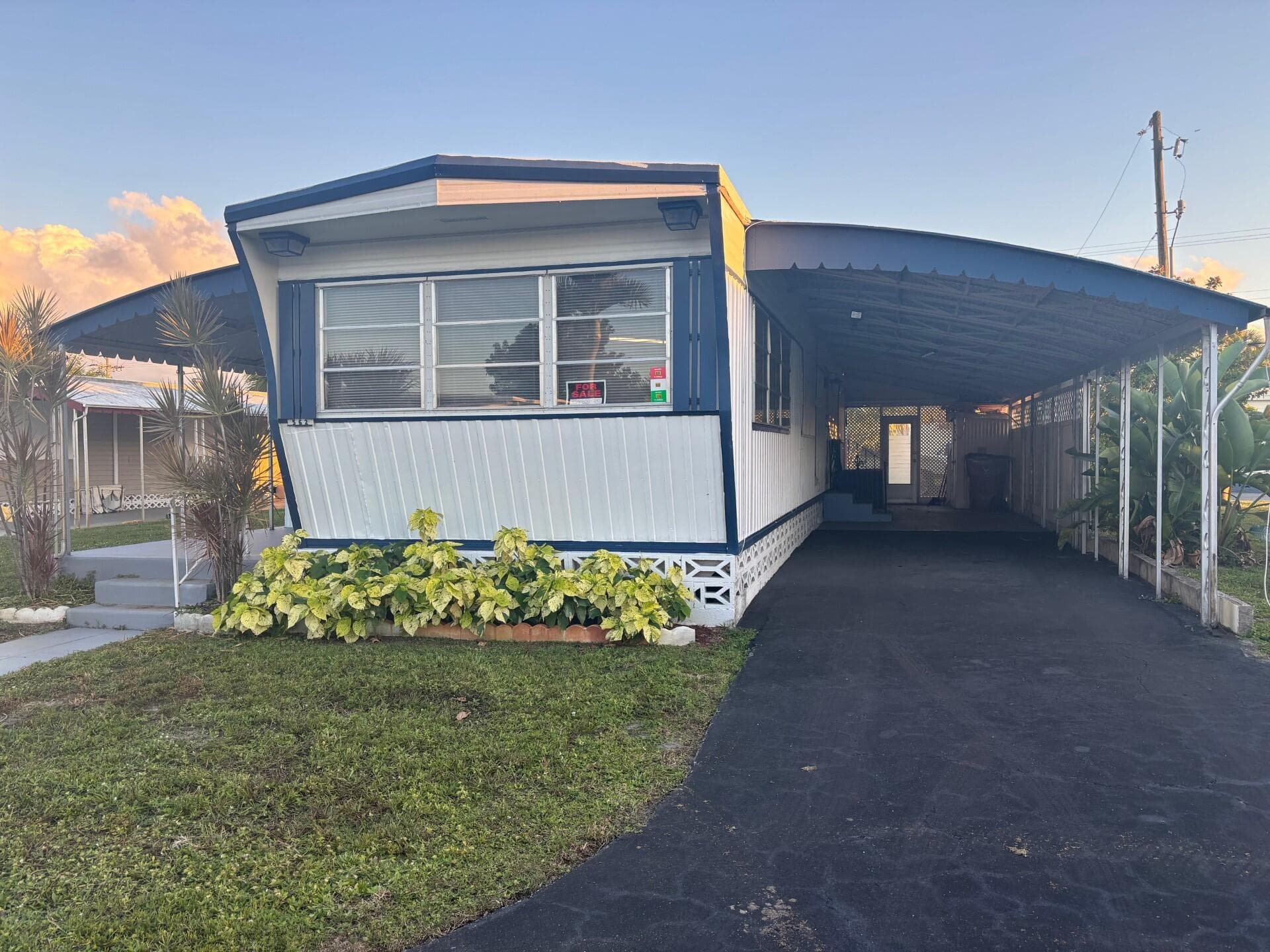 562 NE 47th St, Lot 393, Deerfield Beach, FL 33064 — photo 1 of 26