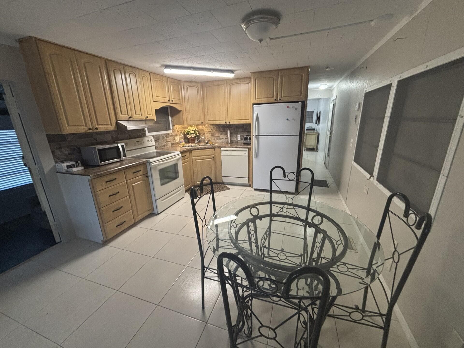562 NE 47th St, Lot 393, Deerfield Beach, FL 33064 — photo 13 of 26