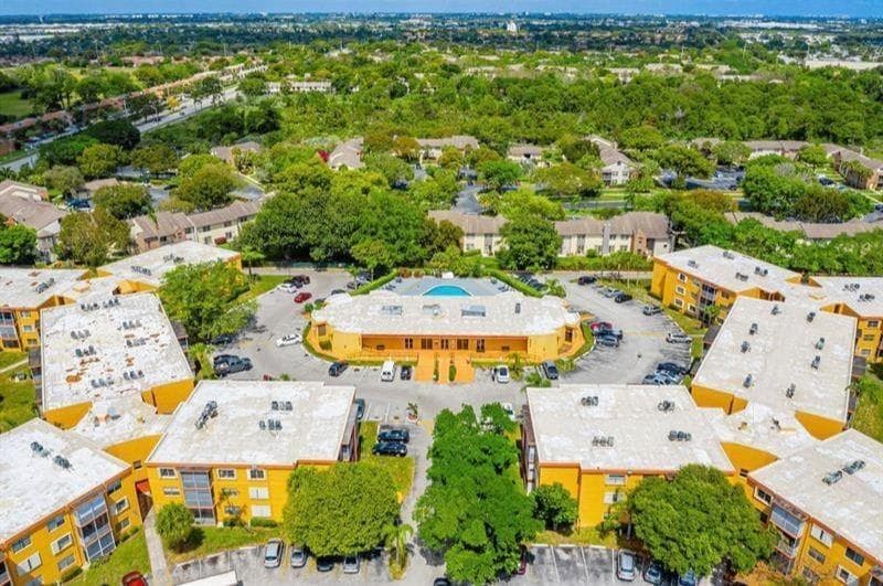 4374 NW 9th Avenue 17-3b, Deerfield Beach, FL 33064 — photo
