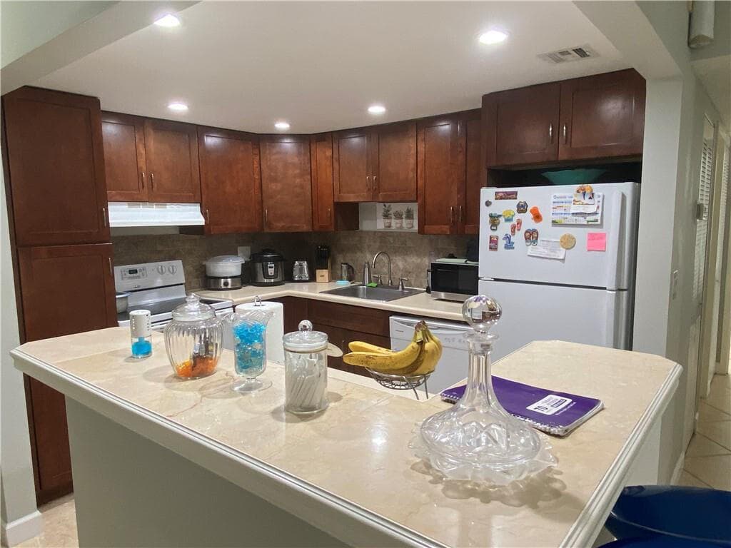 4374 NW 9th Avenue 17-3b, Deerfield Beach, FL 33064 — photo 13 of 21