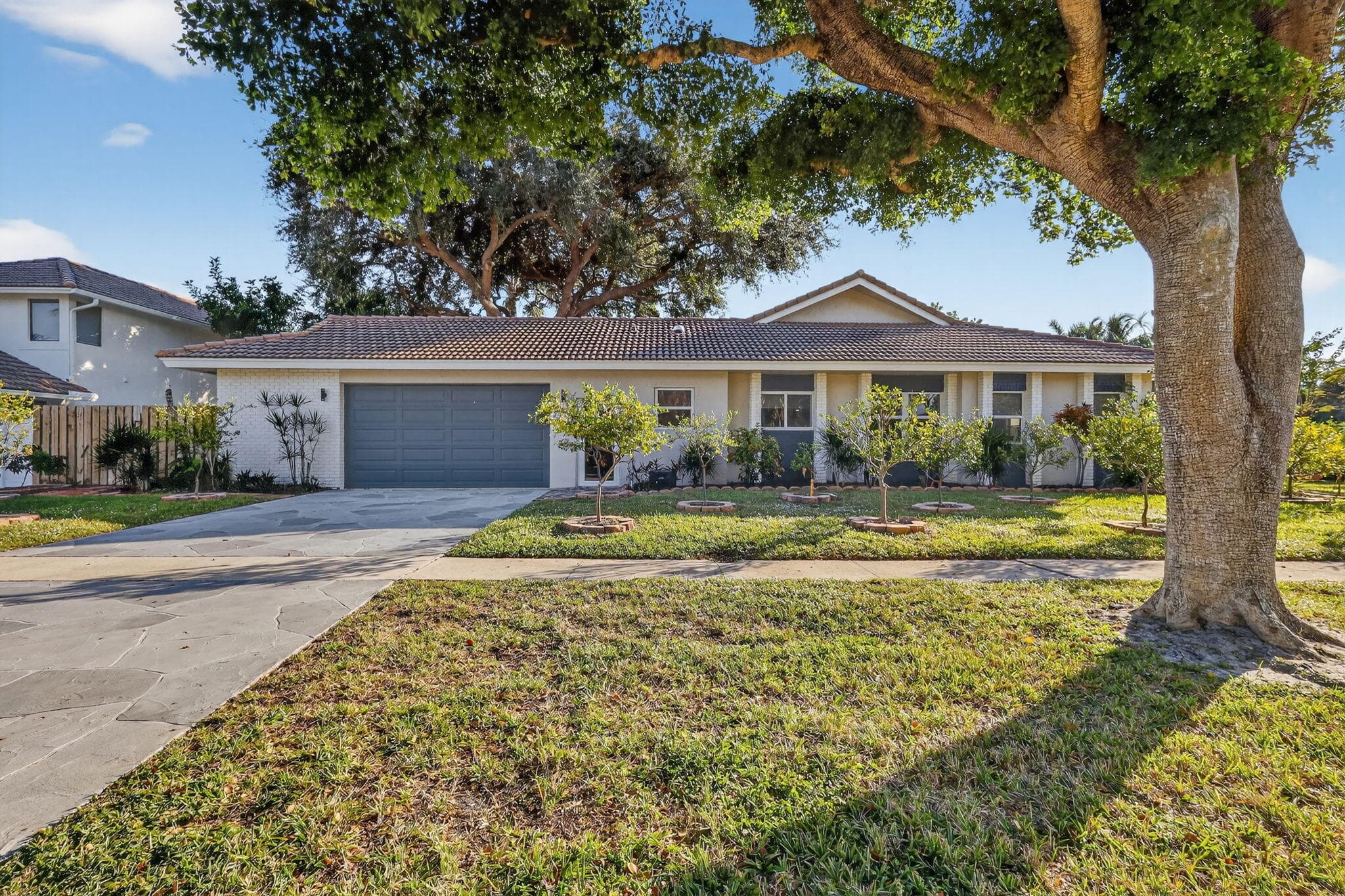 7598 W Country Club Boulevard, Boca Raton, FL 33487 — photo 31 of 108