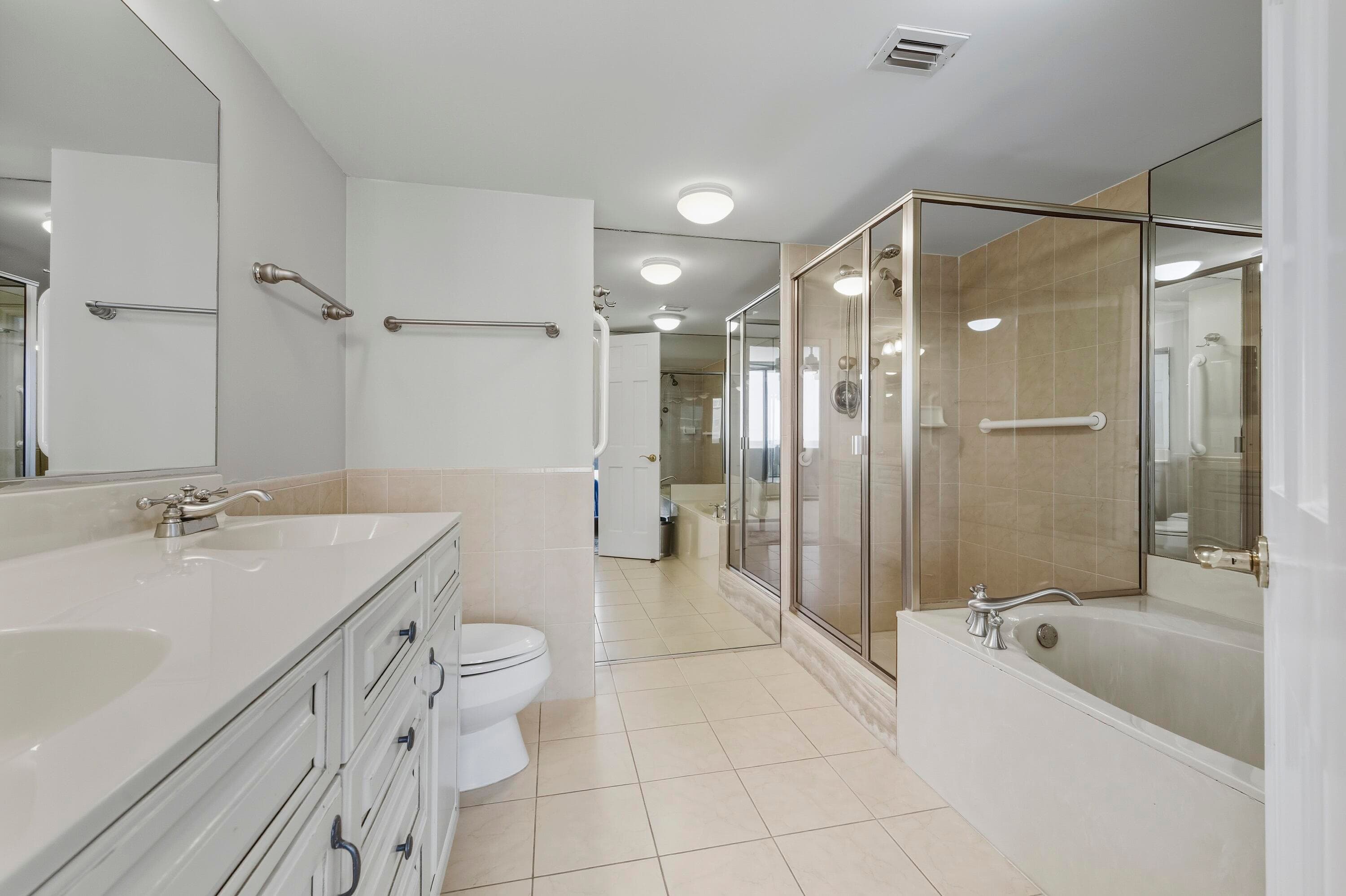 4200 N Ocean Drive 1-1705, Singer Island, FL 33404 — photo 10 of 39