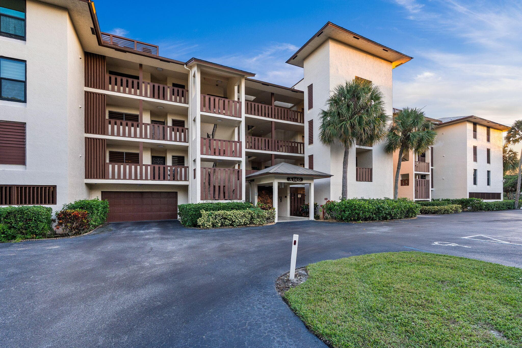 160 SE Saint Lucie Boulevard 402a, Stuart, FL 34996 — photo 1 of 42