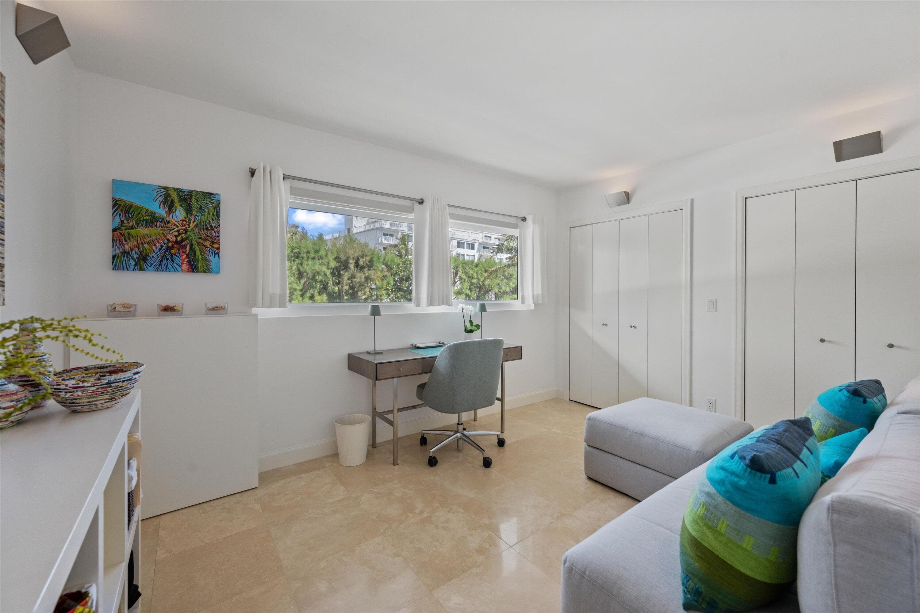 139 Sunrise Avenue 205, Palm Beach, FL 33480 — photo 16 of 31