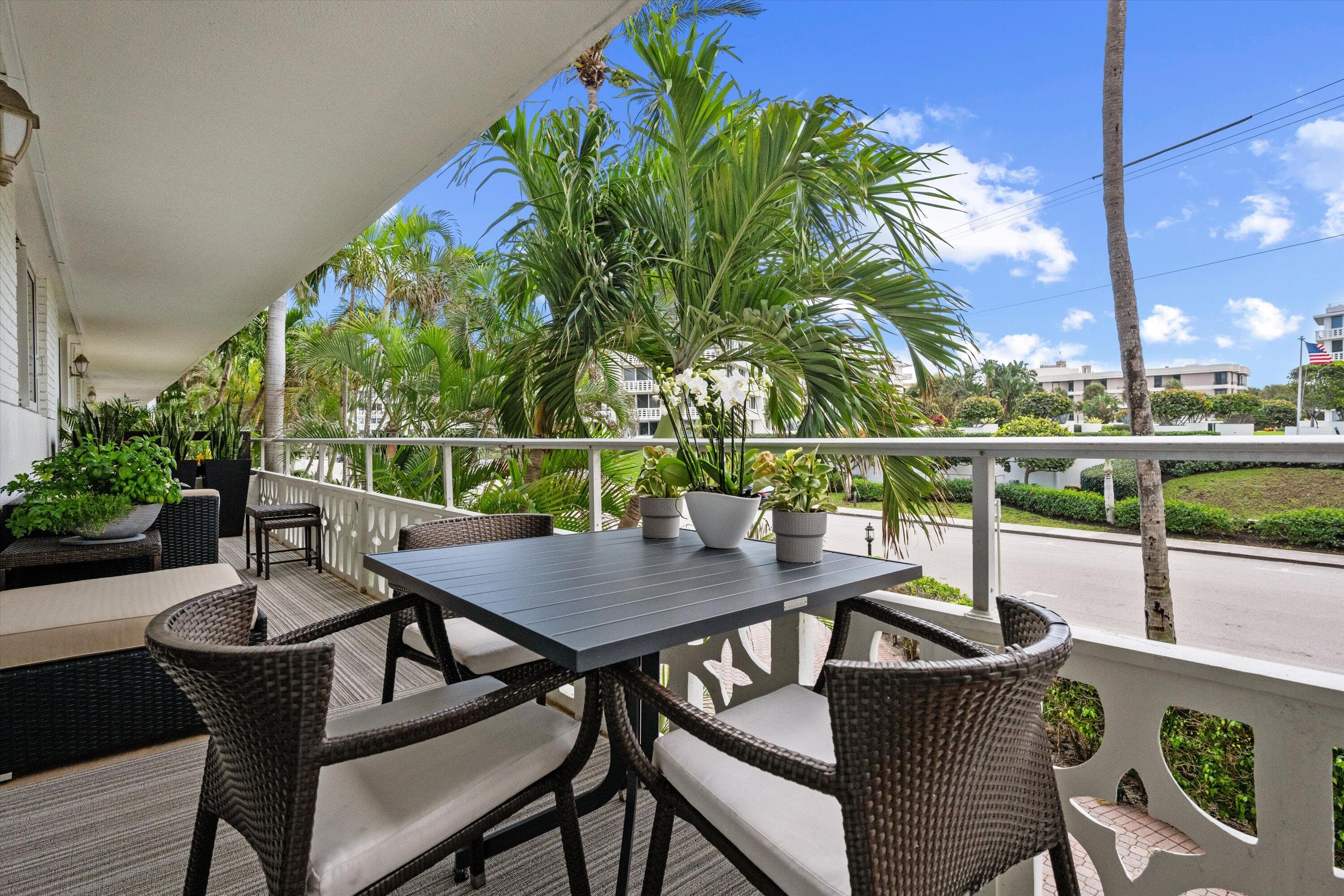 139 Sunrise Avenue 205, Palm Beach, FL 33480 — photo 21 of 31