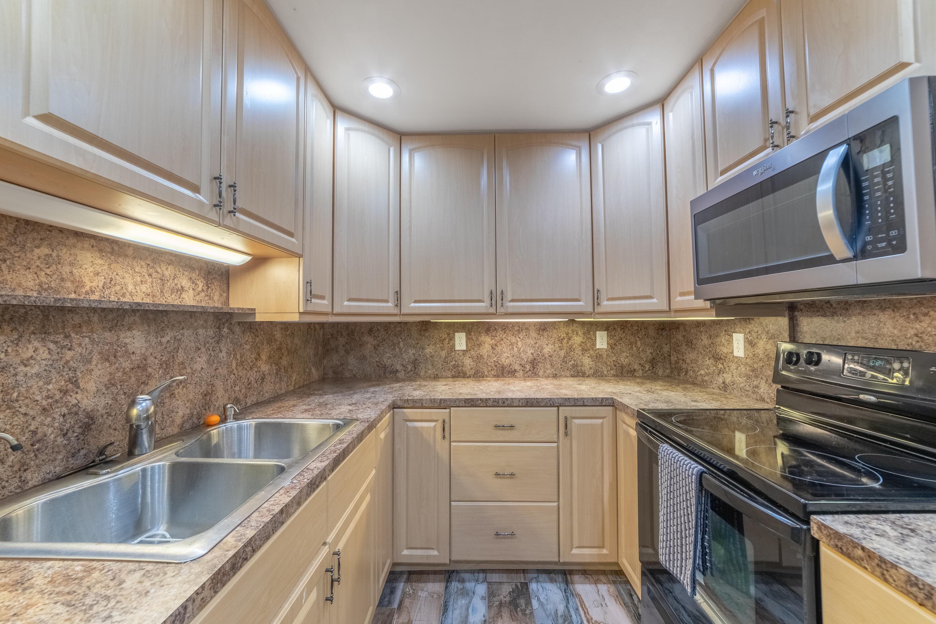10110 44th Way S 386, Boynton Beach, FL 33436 — photo 1 of 36