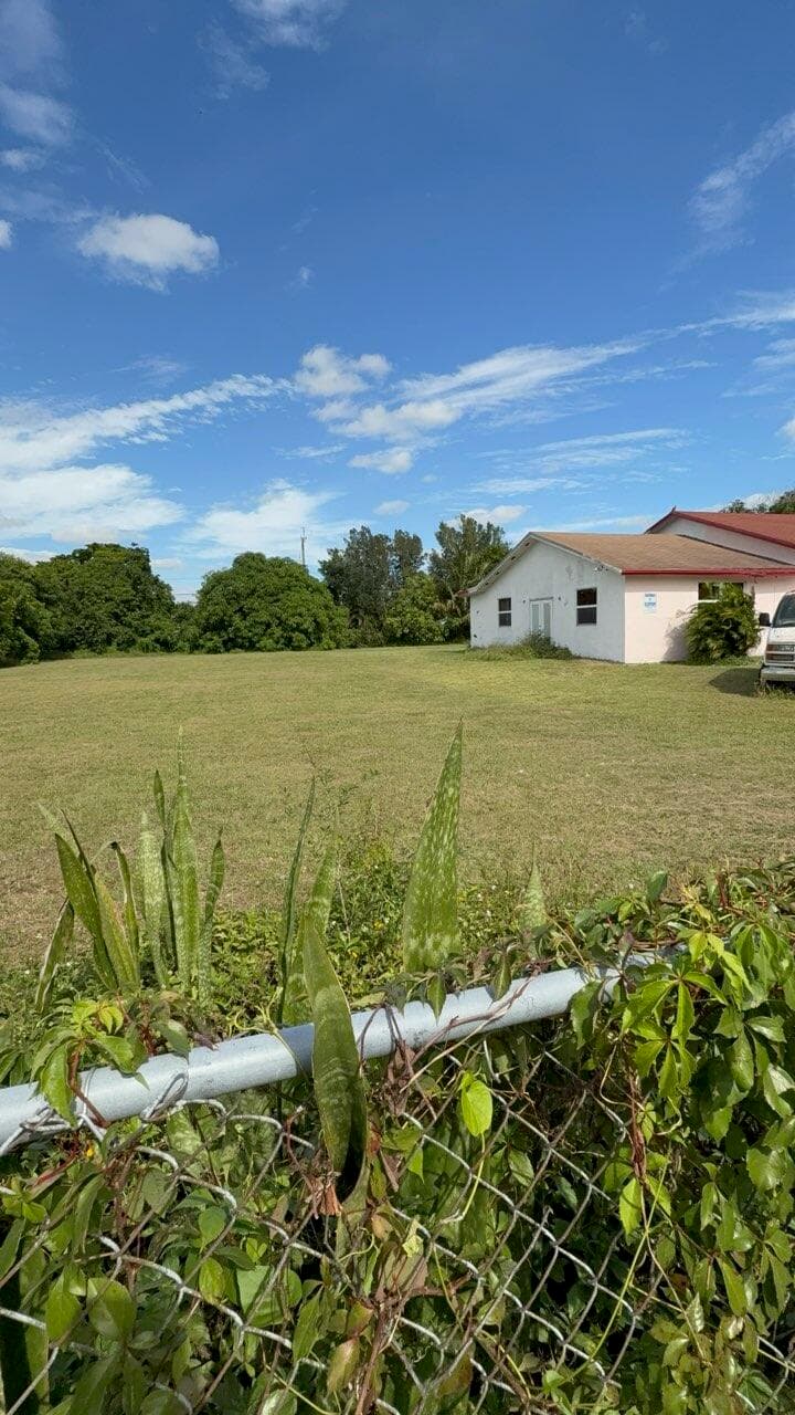 Unimproved Land in Lake Worth — photo 2 of 2