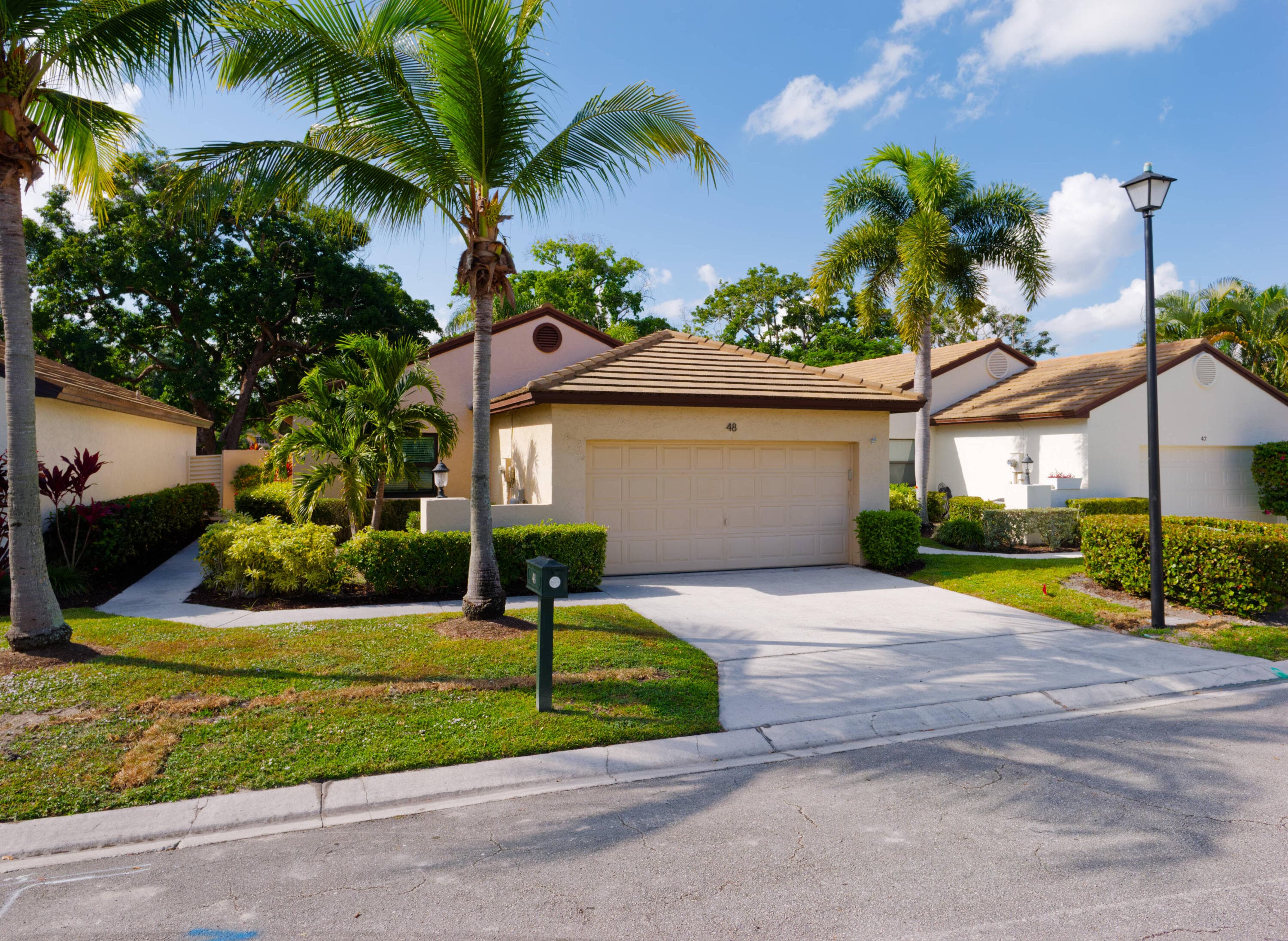 48 Ironwood Way N, Palm Beach Gardens, FL 33418 — photo 1 of 53