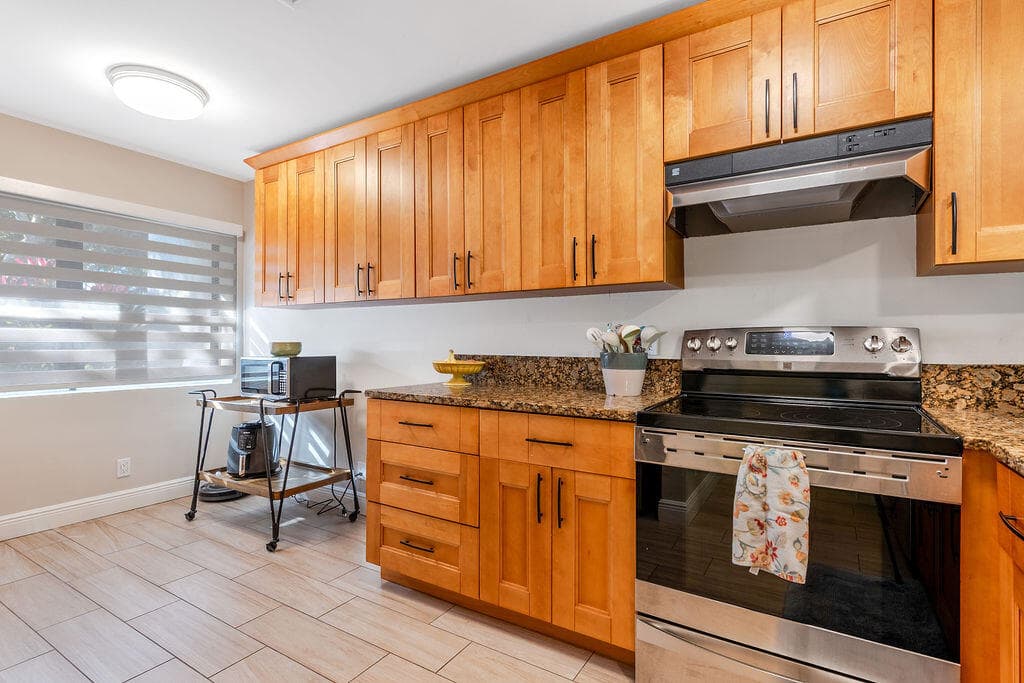 4143 Palm Forest Drive N, Delray Beach, FL 33445 — photo 5 of 33