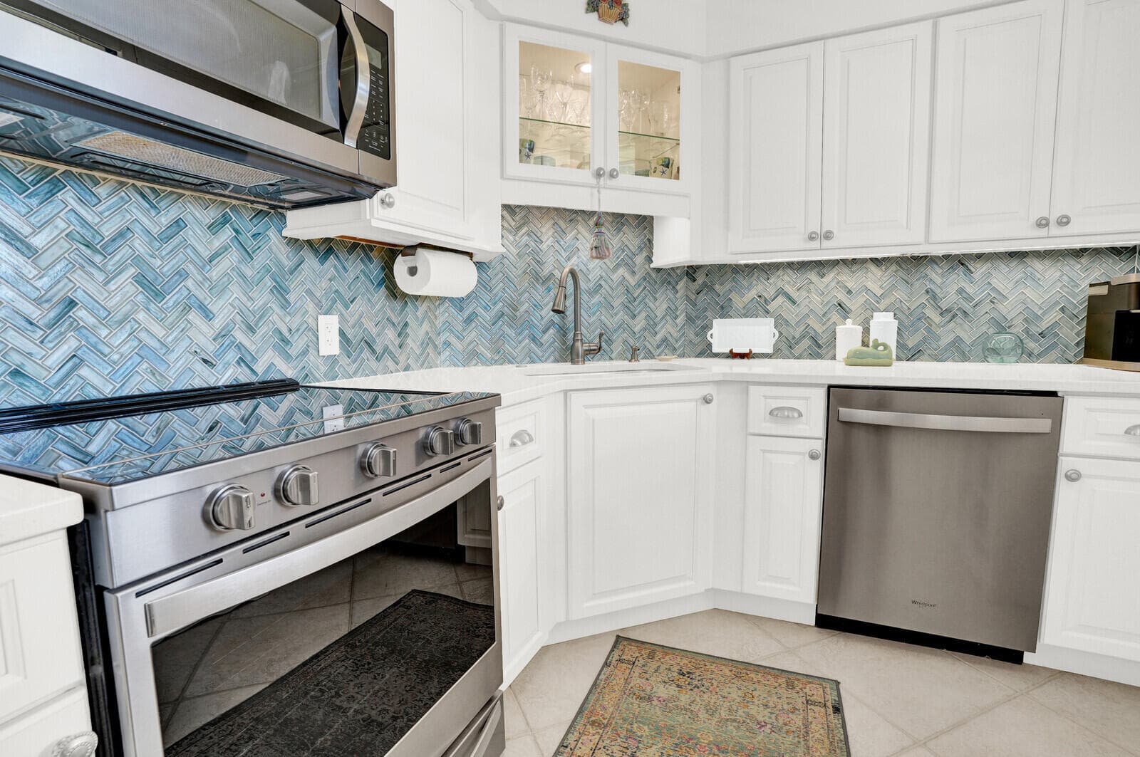 132 Lakeshore Drive 617, North Palm Beach, FL 33408 — photo 8 of 40