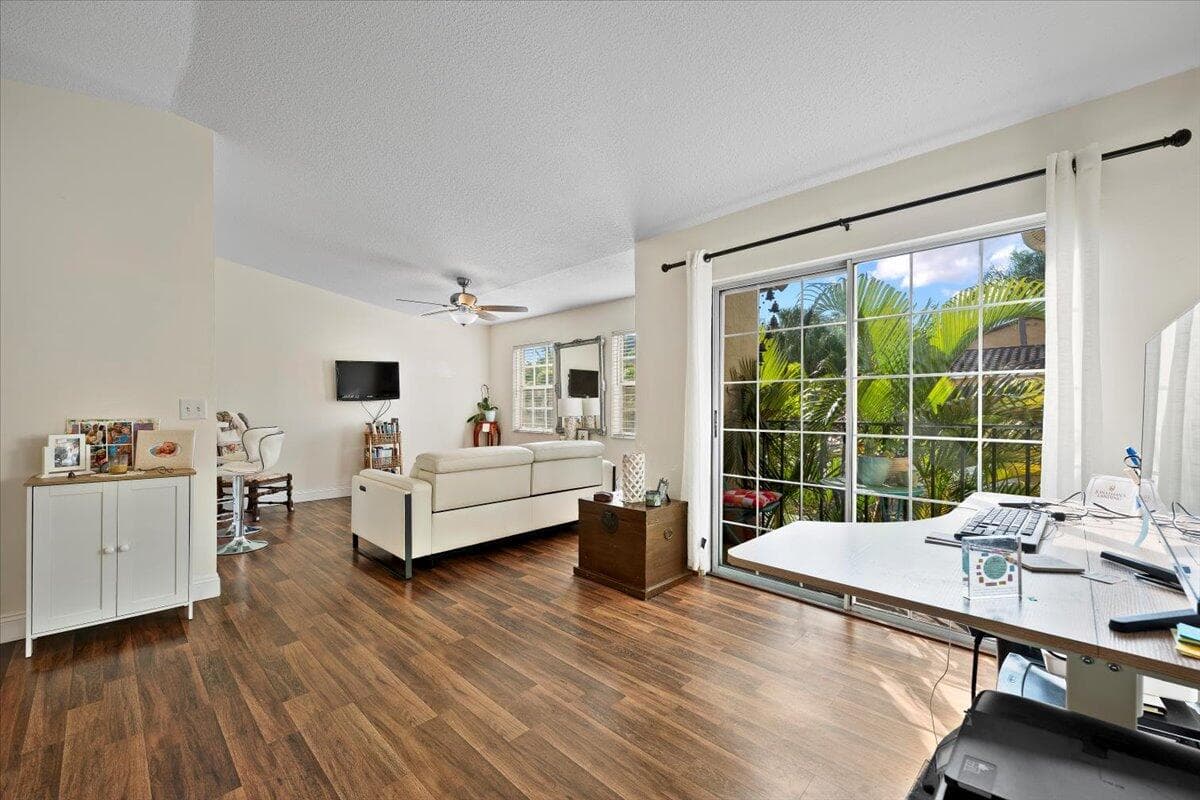1015 Lake Shore Drive 105, Lake Park, FL 33403 — photo 12 of 41