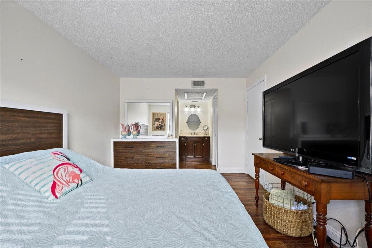 1015 Lake Shore Drive 105, Lake Park, FL 33403 — photo 22 of 41