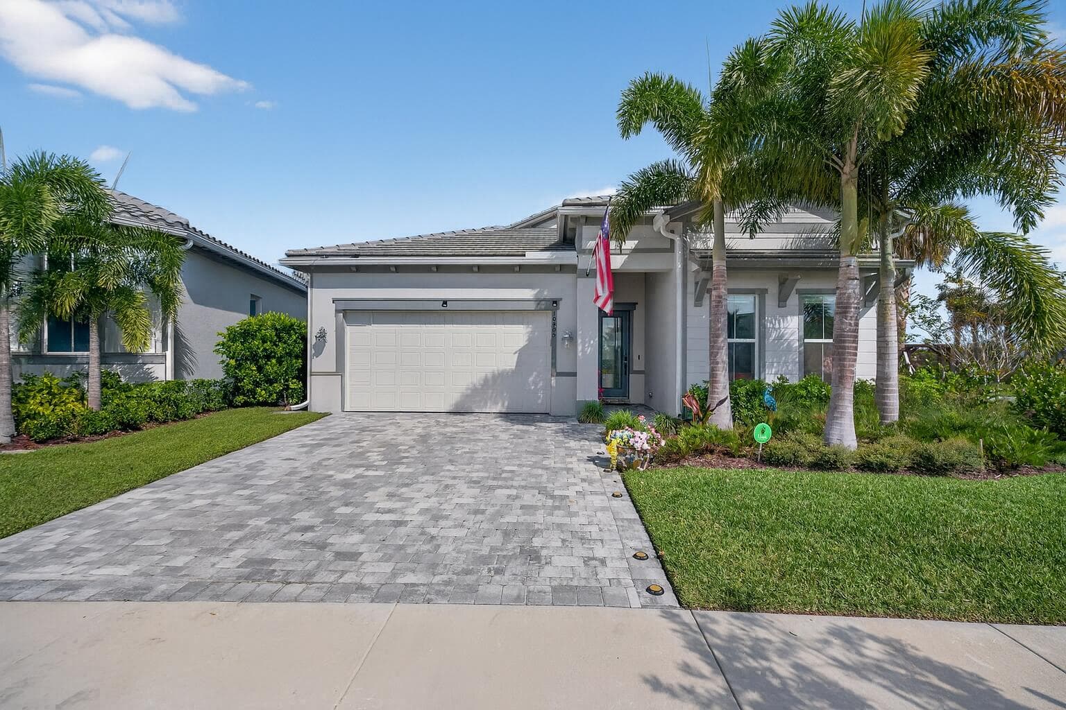 10405 Northbrook Circle, Palm Beach Gardens, FL 33412 — photo 1 of 116