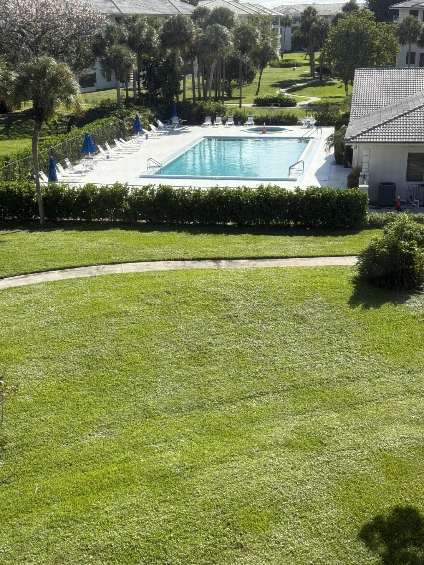 3710 Whitehall Drive 401, West Palm Beach, FL 33401 — photo 4 of 17