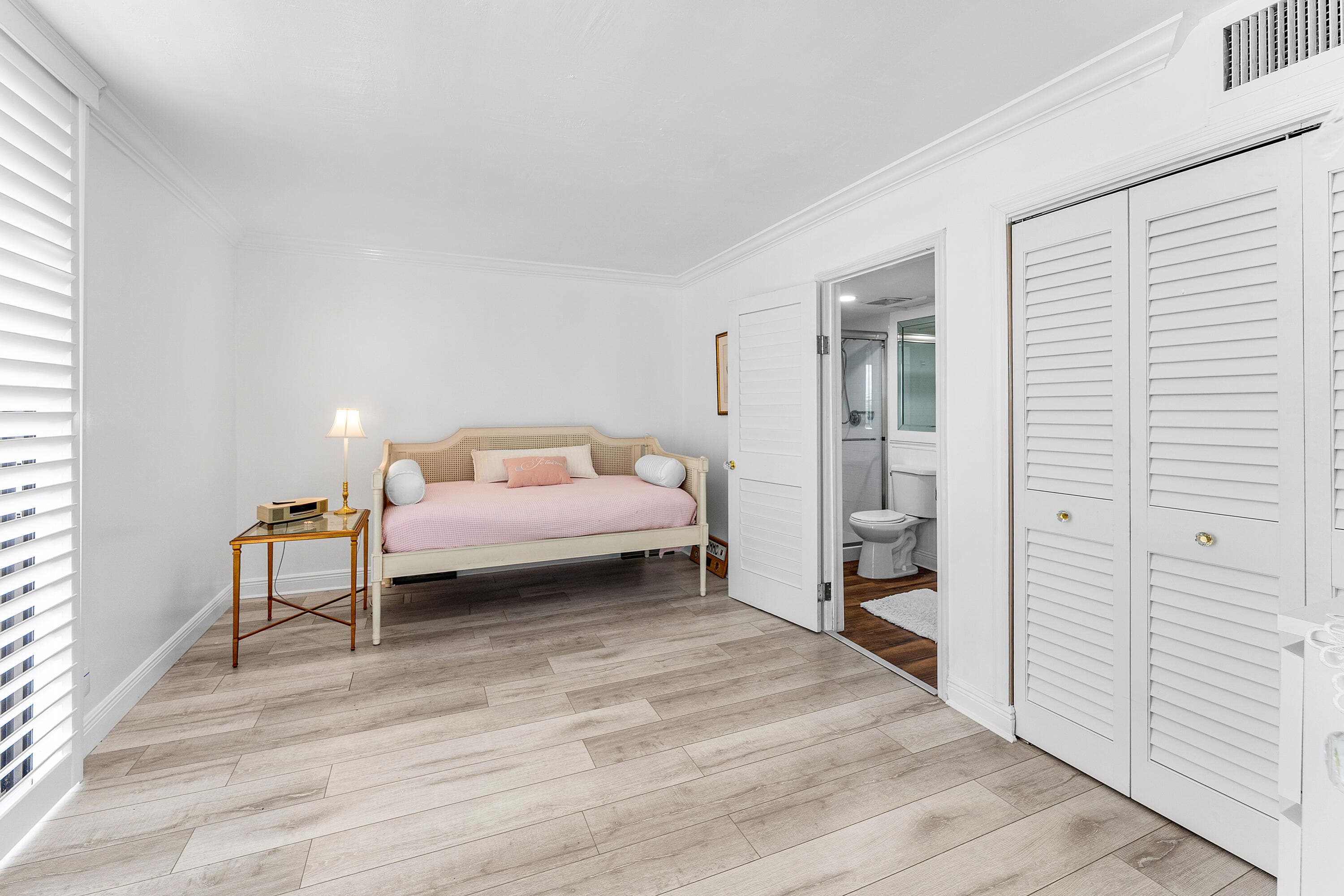 2400 Presidential Way 503, West Palm Beach, FL 33401 — photo 18 of 24