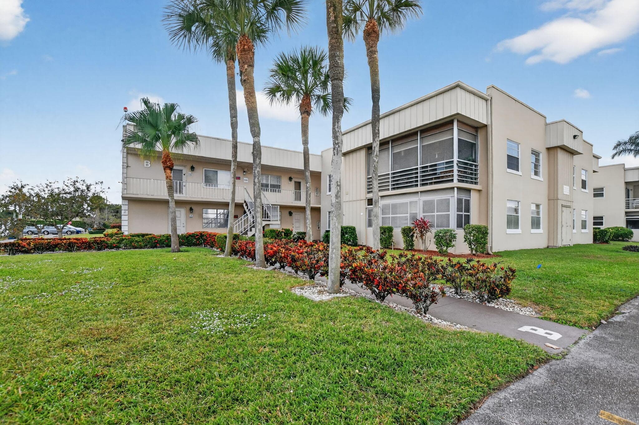 74 Burgundy B, Delray Beach, FL 33484 — photo 31 of 64