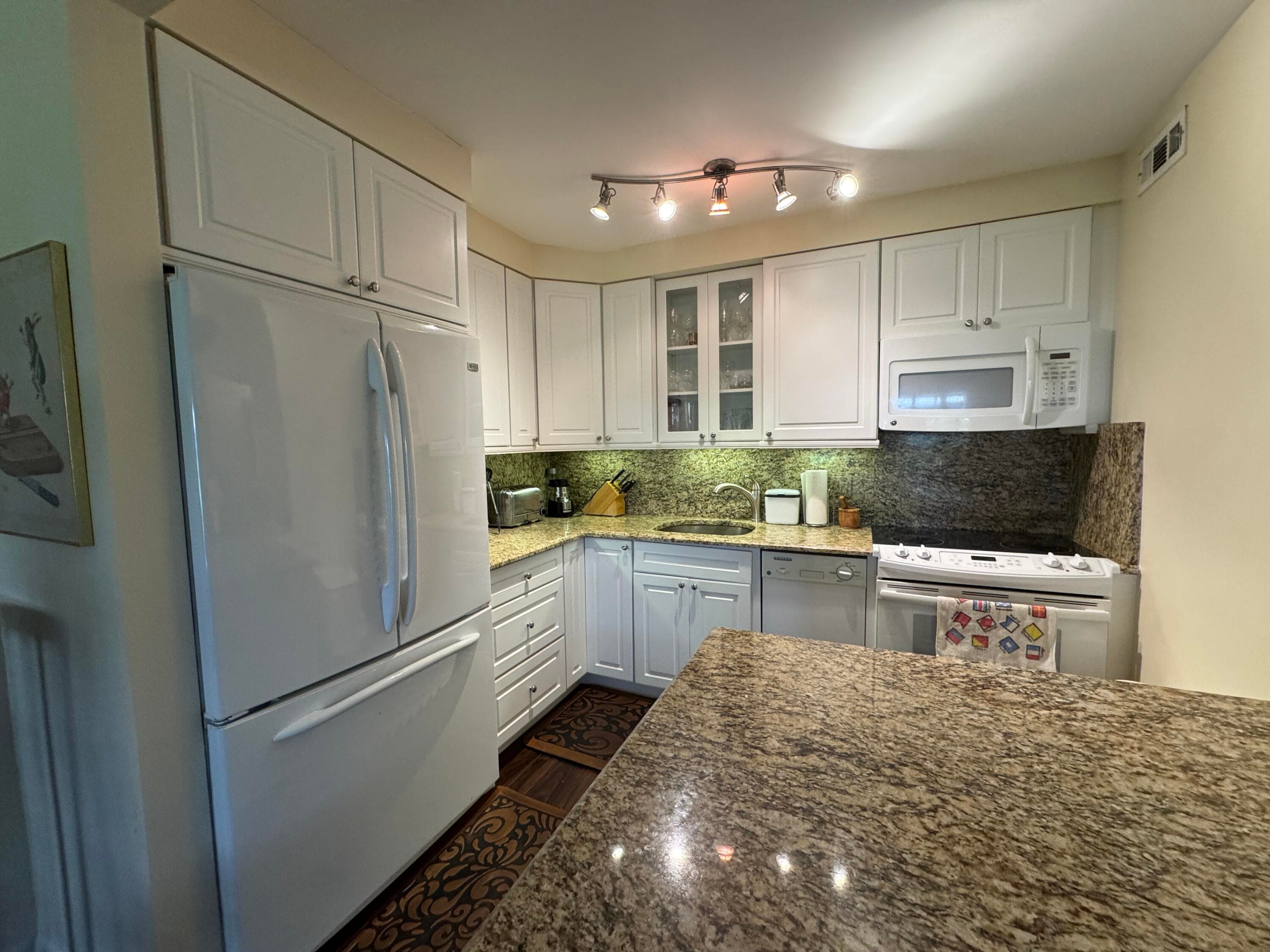 1 Church Lane 105-106, North Palm Beach, FL 33408 — photo 5 of 6