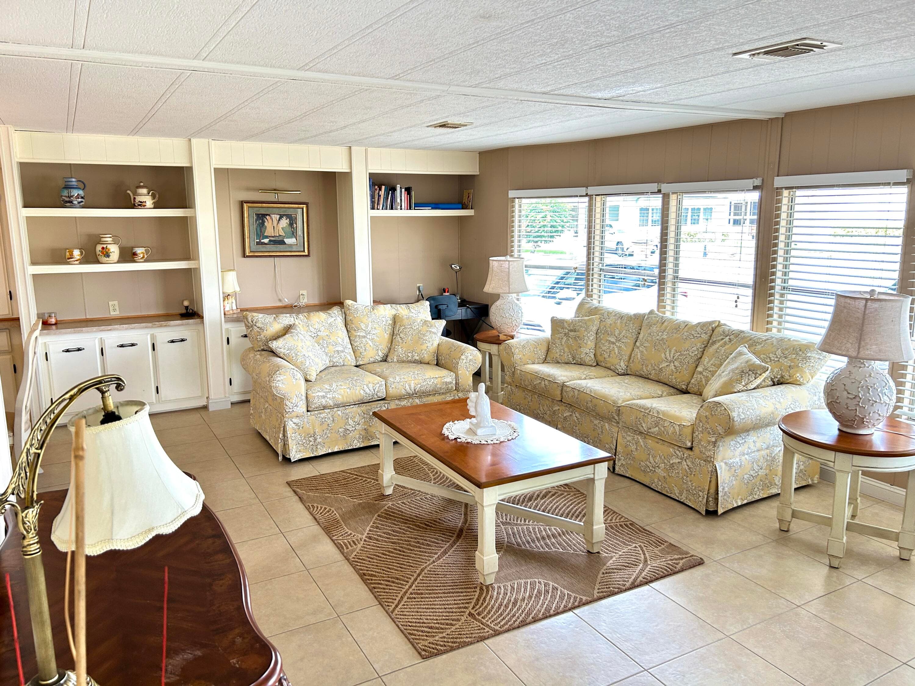 292 NW 53 Street, Deerfield Beach, FL 33064 — photo 4 of 50