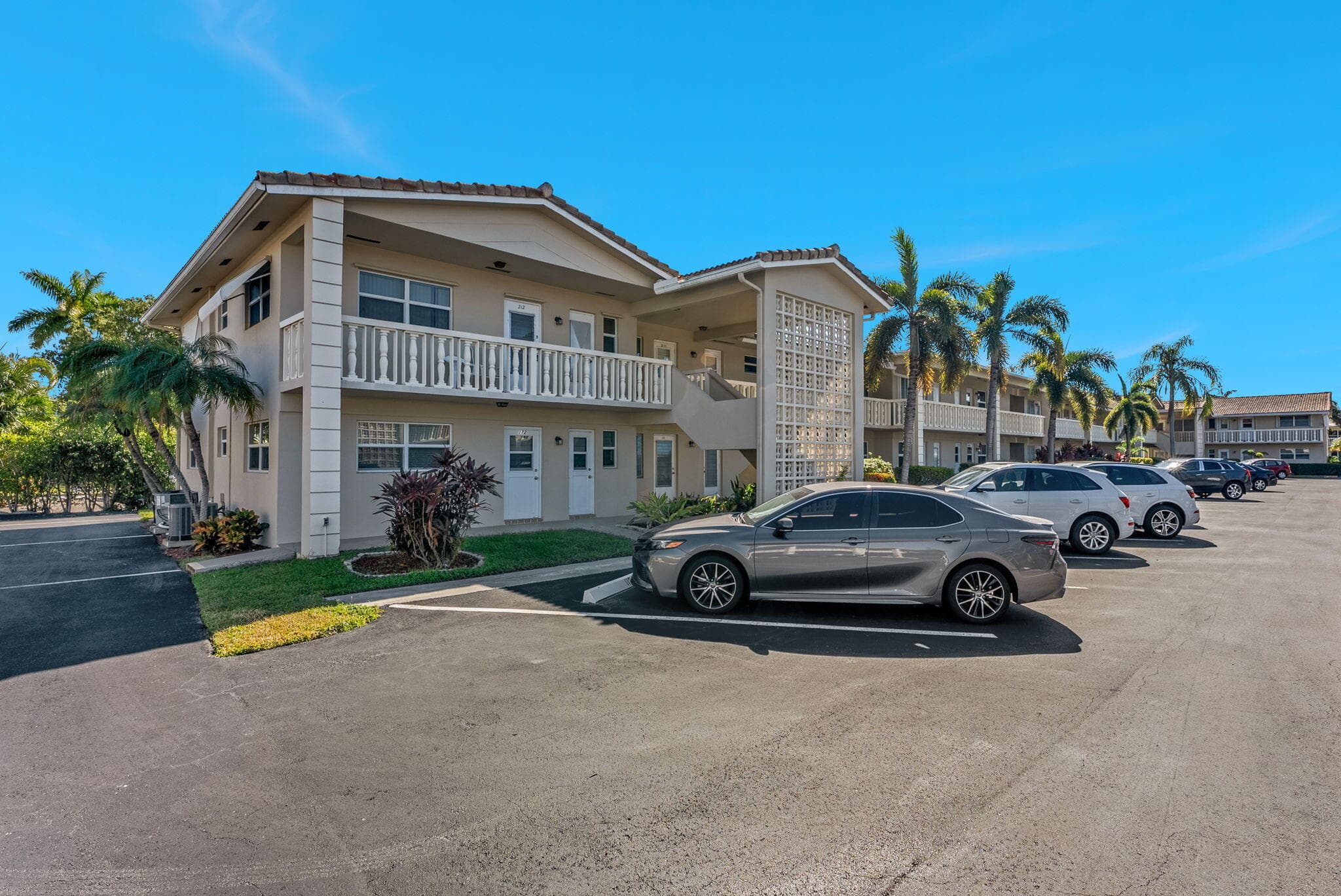 2131 NE 42nd Court 211e, Lighthouse Point, FL 33064 — photo 4 of 16