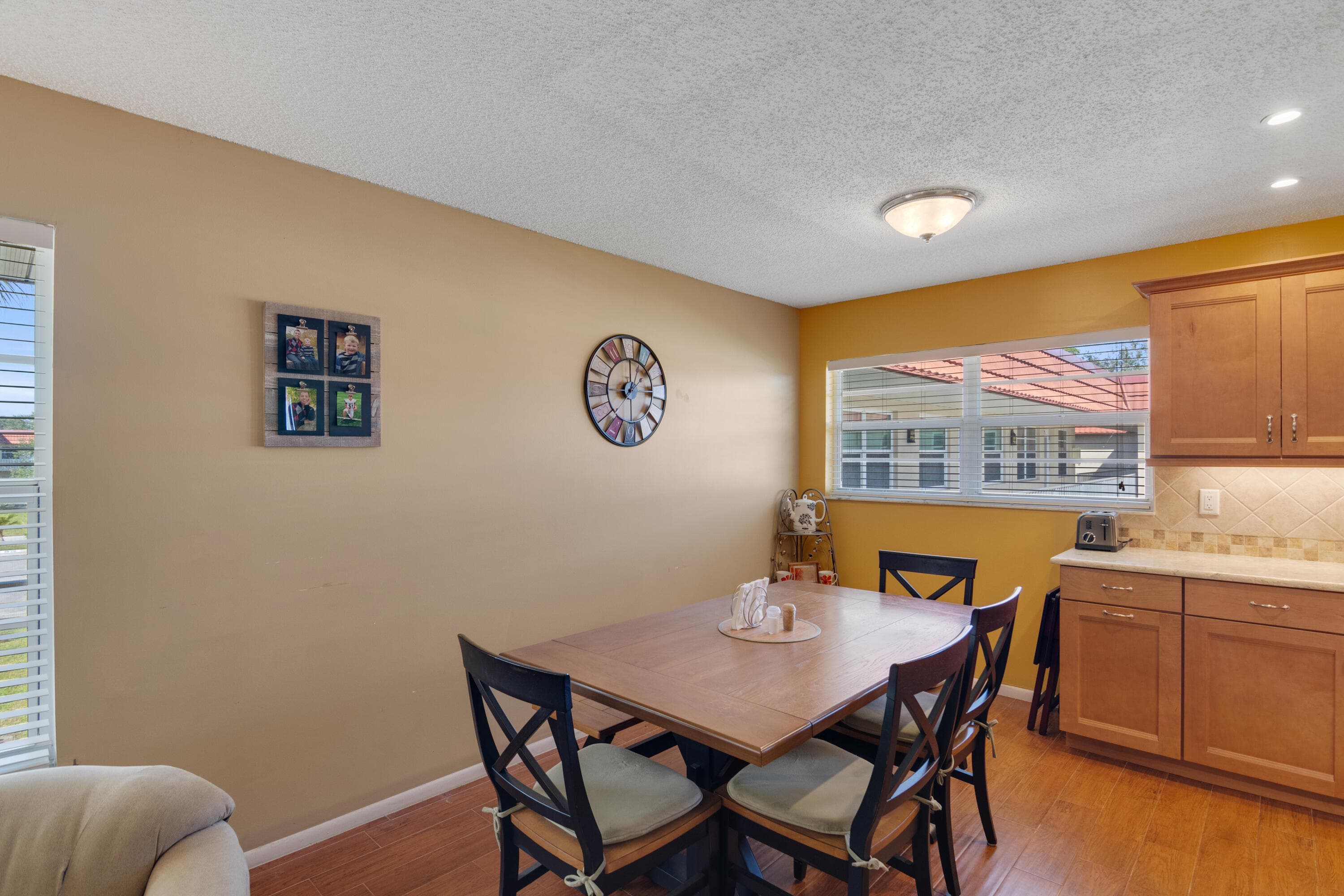 68 Royal Oak Court 202, Vero Beach, FL 32962 — photo 5 of 35