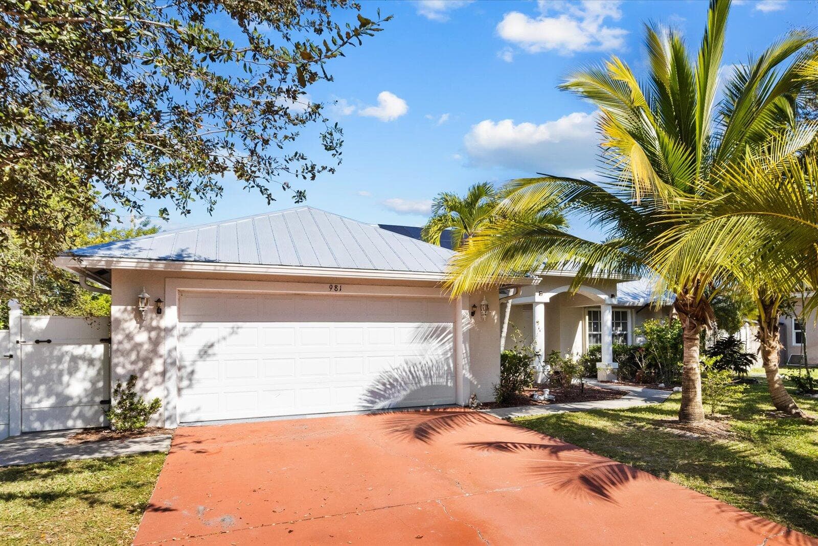 981 SW Mccracken Ave Avenue, Port St. Lucie, FL 34953 — photo 3 of 40