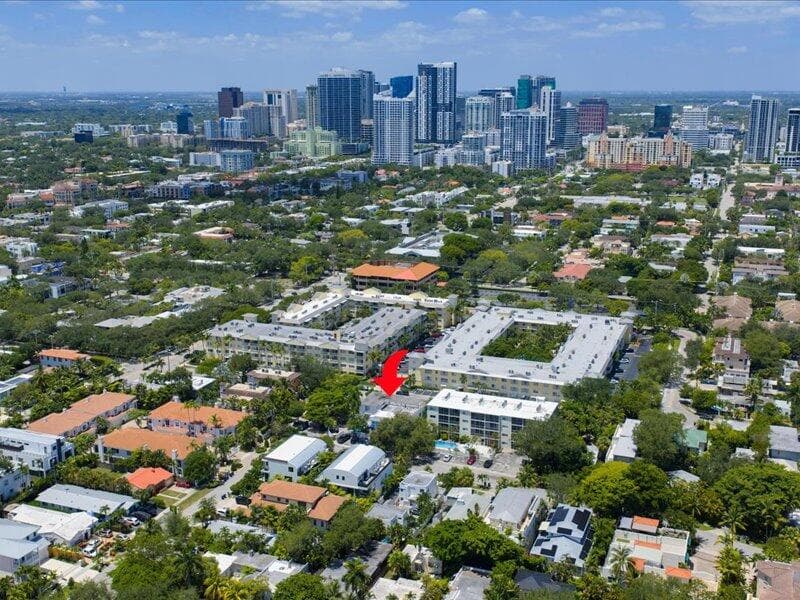105 NE 16th Terrace, Fort Lauderdale, FL 33301 — photo 4 of 21