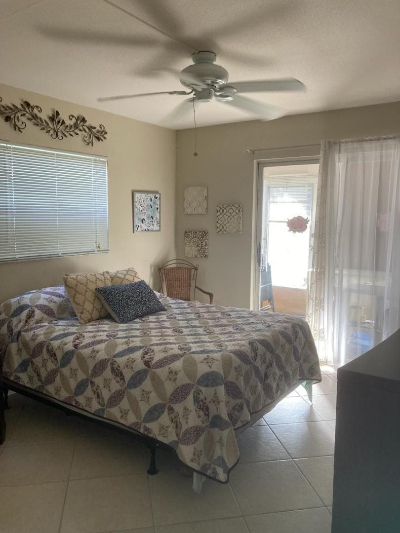 445 Saxony Way 445, Delray Beach, FL 33446 — photo 5 of 10
