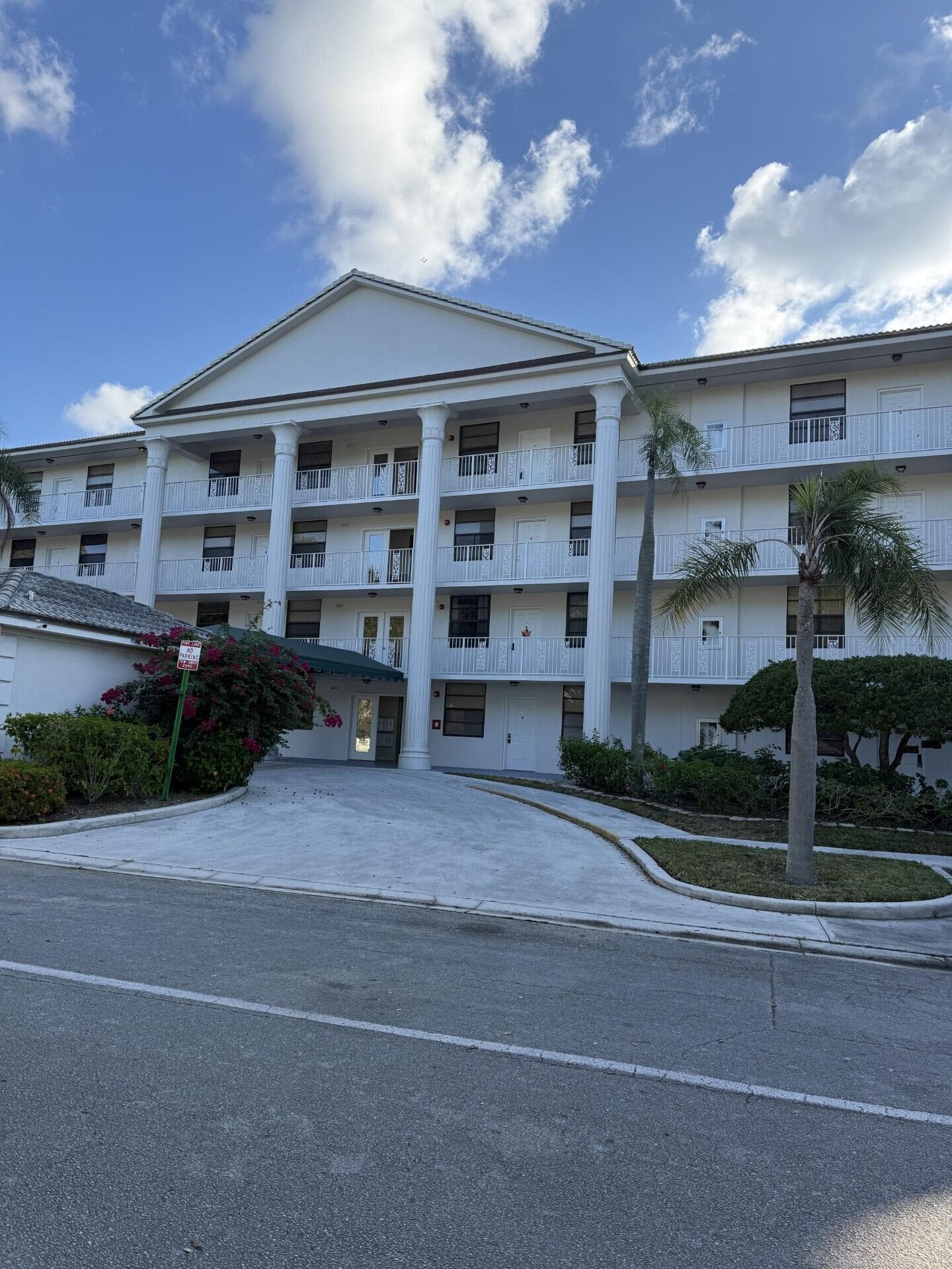 3710 Whitehall Drive 401, West Palm Beach, FL 33401 — photo 1 of 17