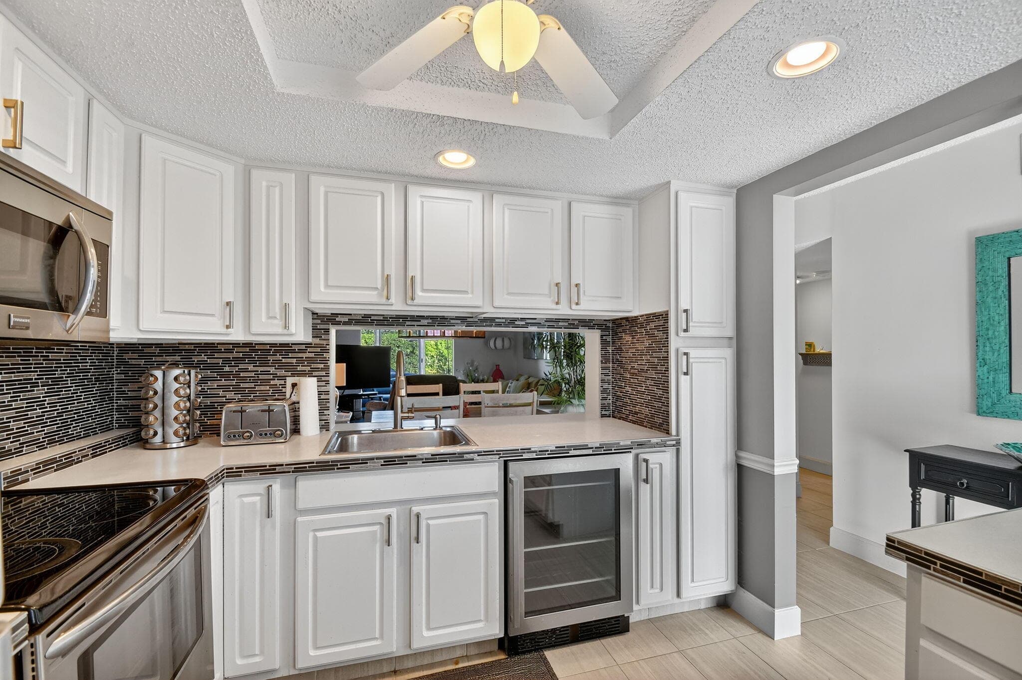 2400 NE 1st Lane 102, Boynton Beach, FL 33435 — photo 1 of 44