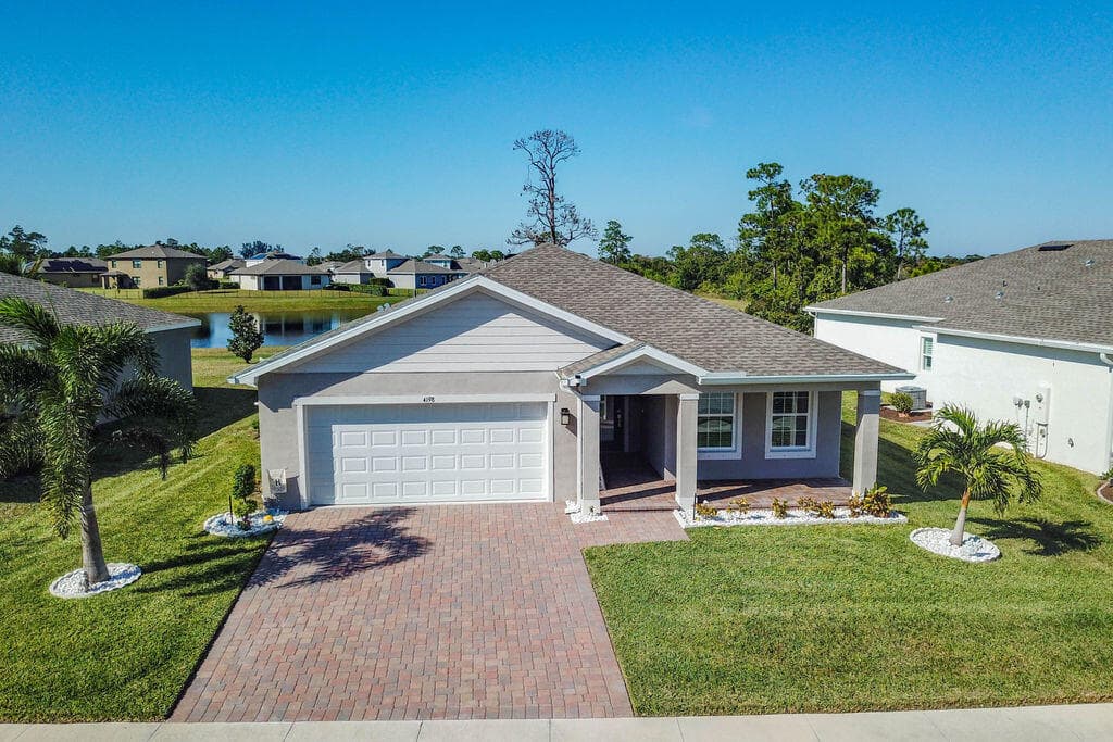 4198 Keeson Circle, Vero Beach, FL 32967 — photo 2 of 59